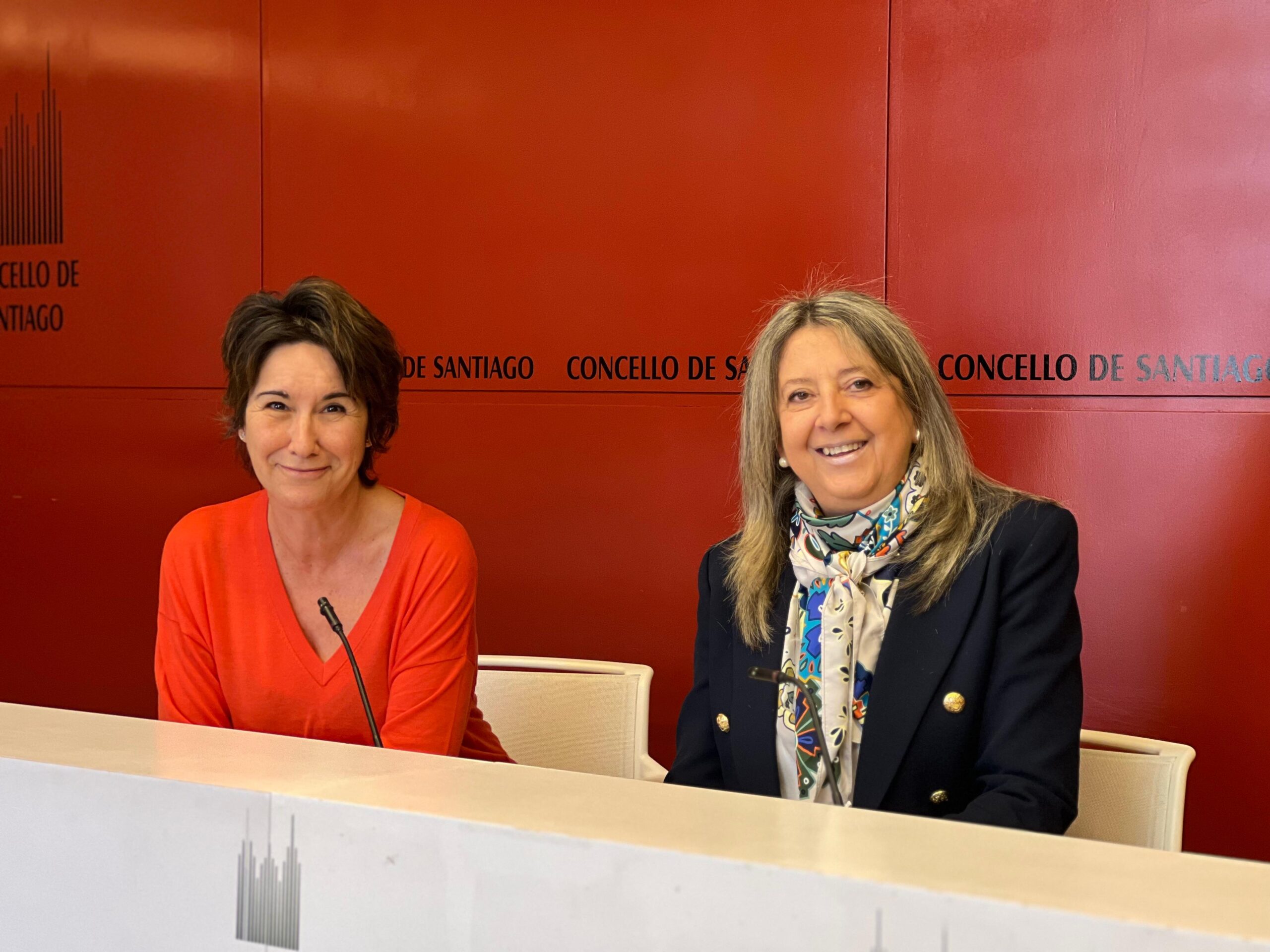 IMAXE – Marta Álvarez e Mila Castro na sala de prensa