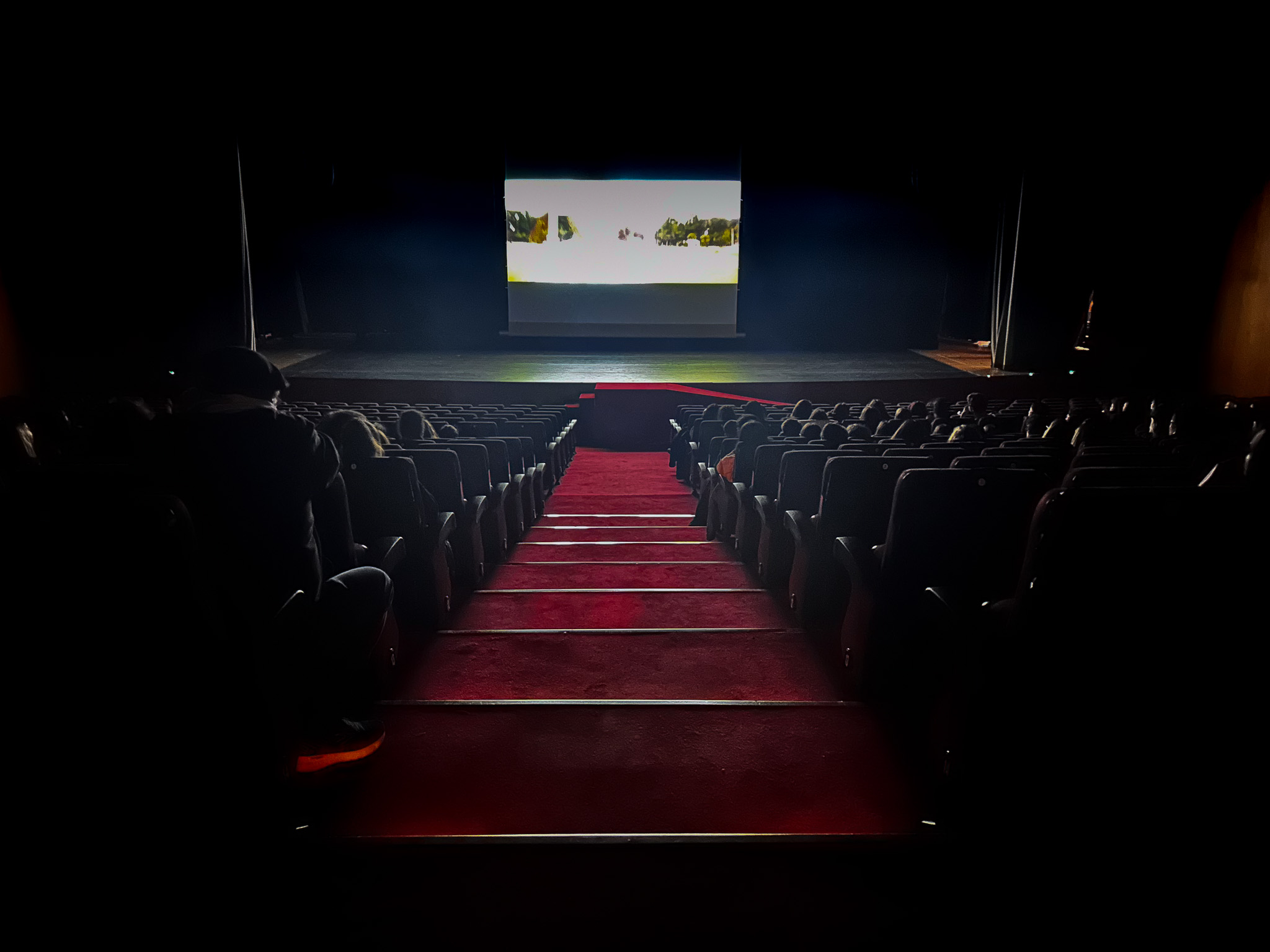 06022025 Cine nas Aulas