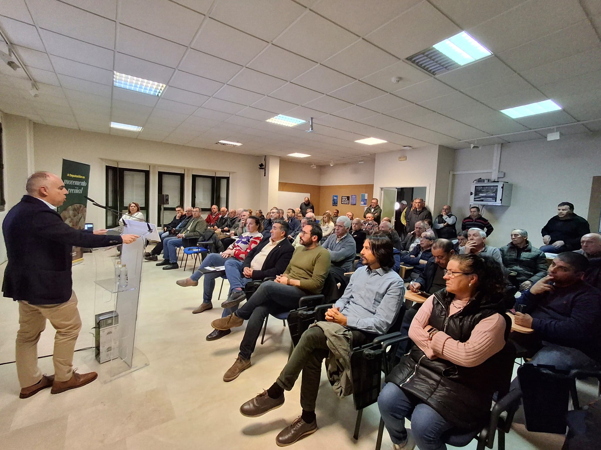 20250205_JAVIER TOURIS_ACCION COMUNITARIA_PORTAS1