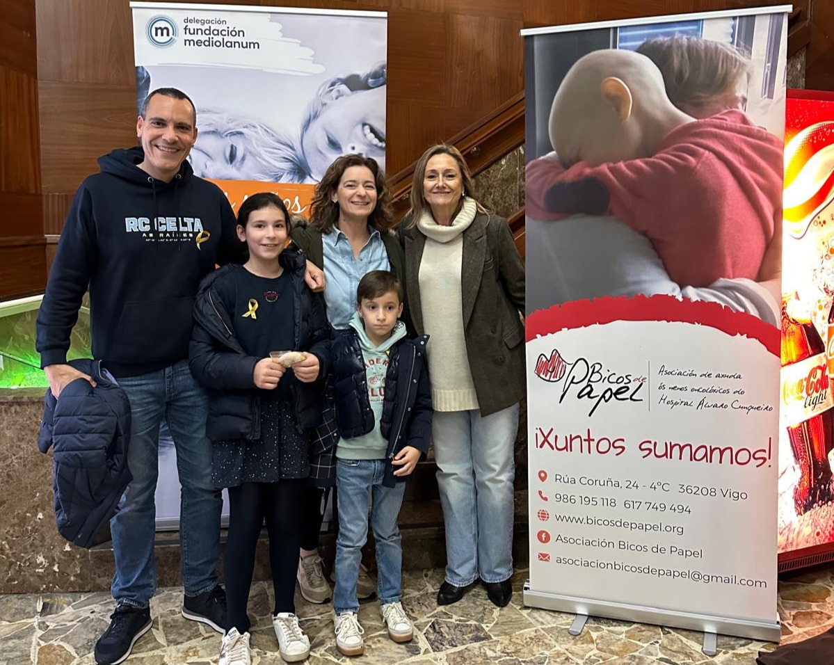 20250215 – Luisa Sanchez – Bicos de papel