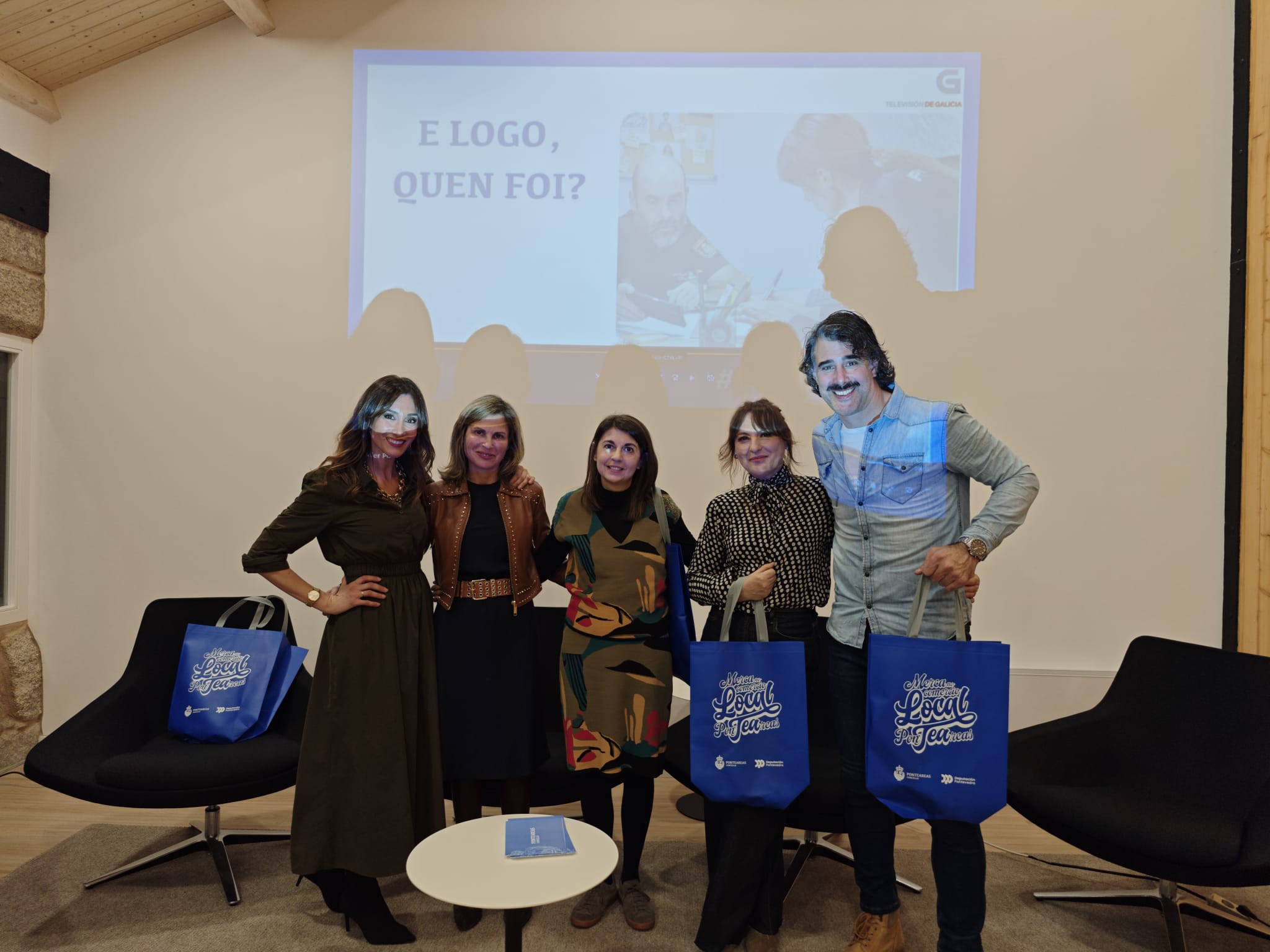 E logo quen foi presentación (5)