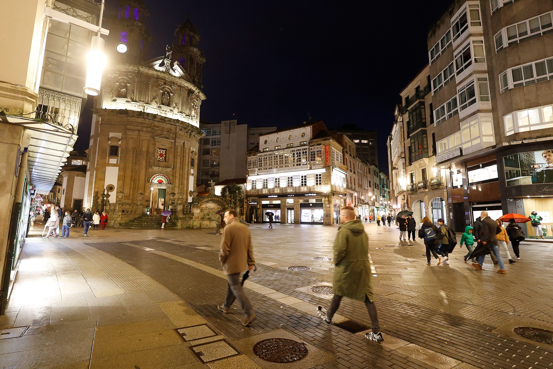 Iluminacion Praza da Peregrina 12