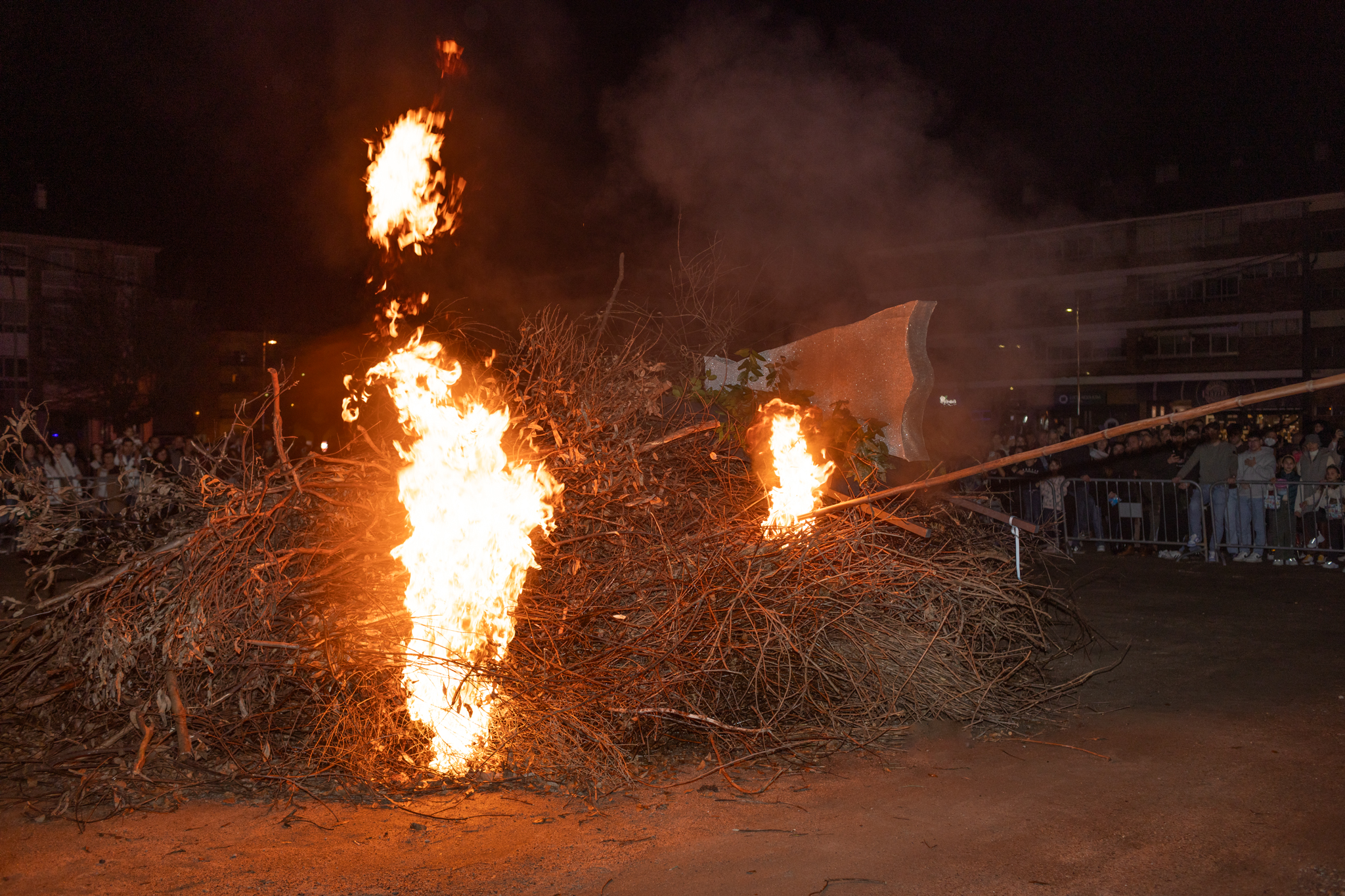 07032005 Enterro Bacallau (2)