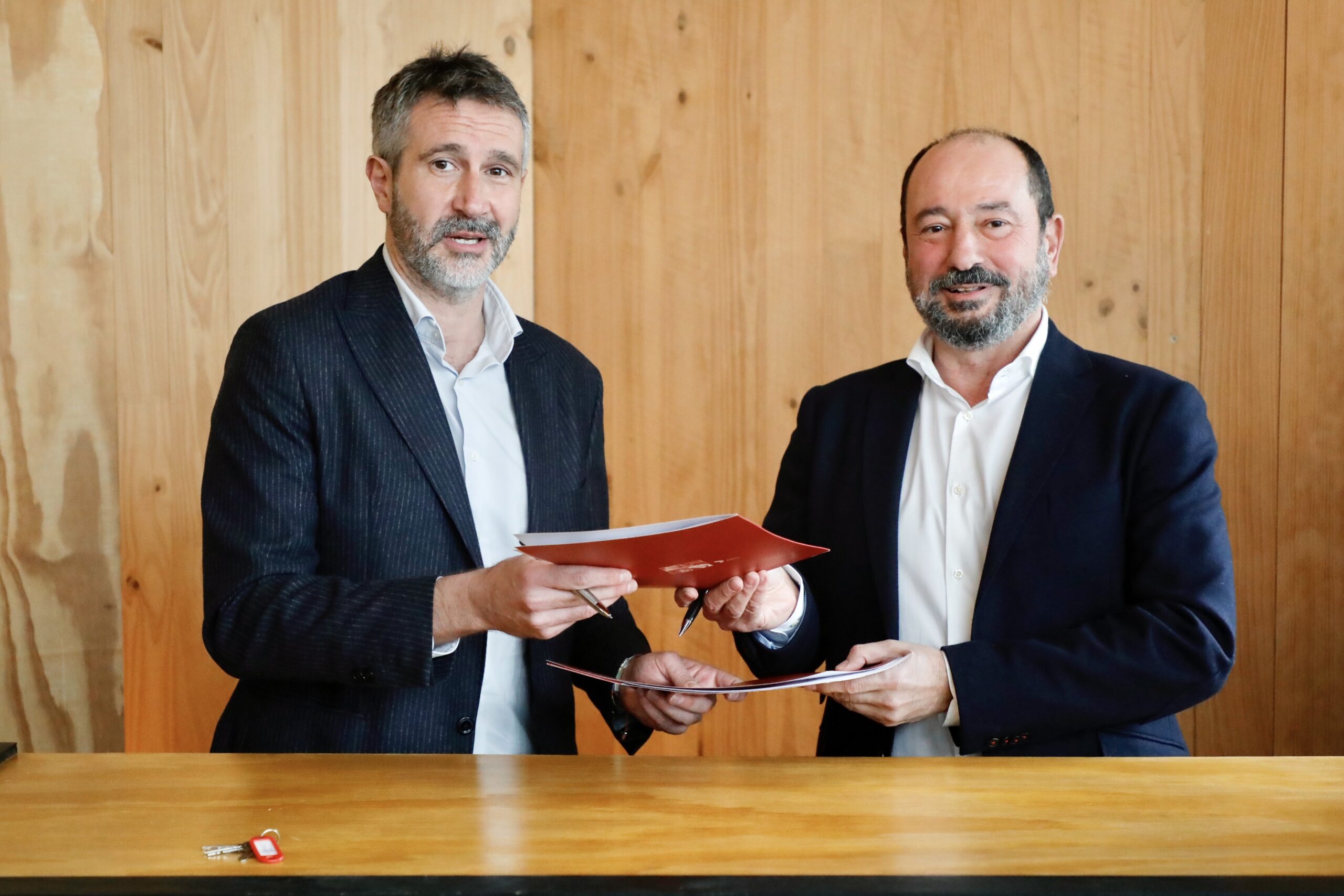 20250306 NPConvenioAlbergueVilagarcia