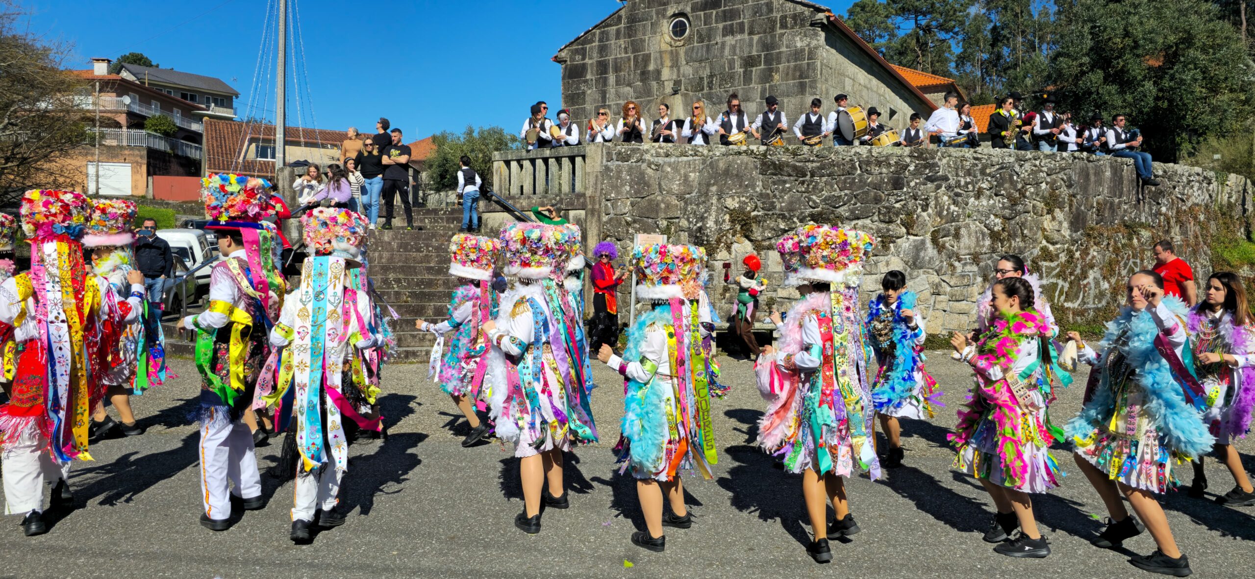 DOMINGO ENTROIDO DE COBRES