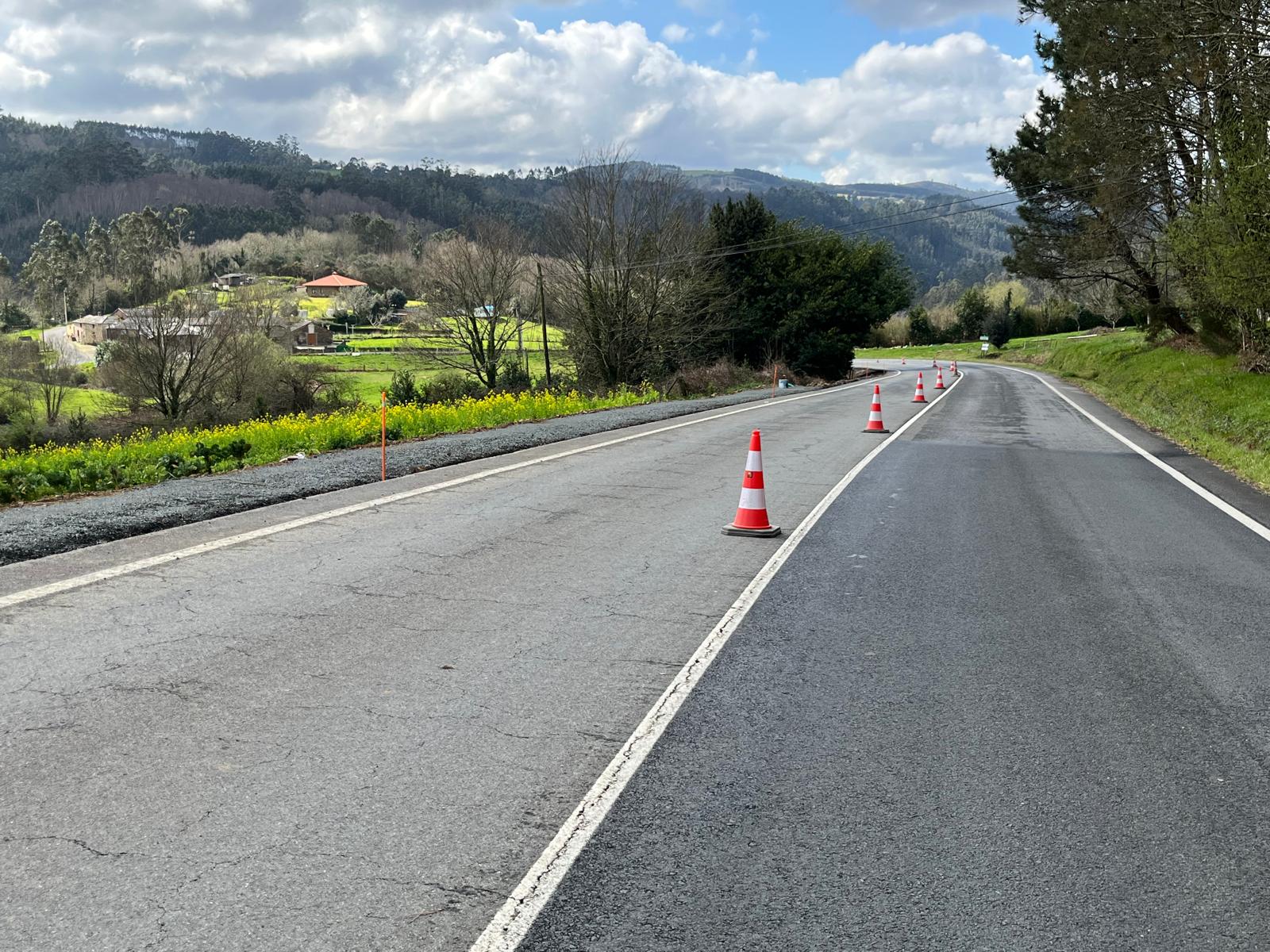 FOTO-Comezo das obras de construción da senda peonil que une A Garita con Agraxoiba