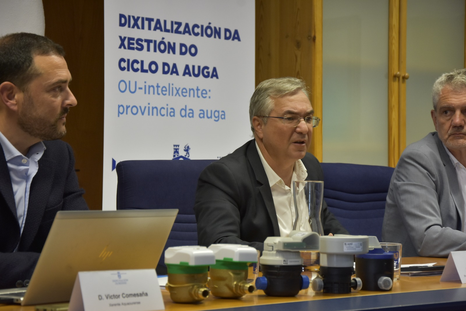 Luis Menor durante a presentación do proxecto OU-Intelixente