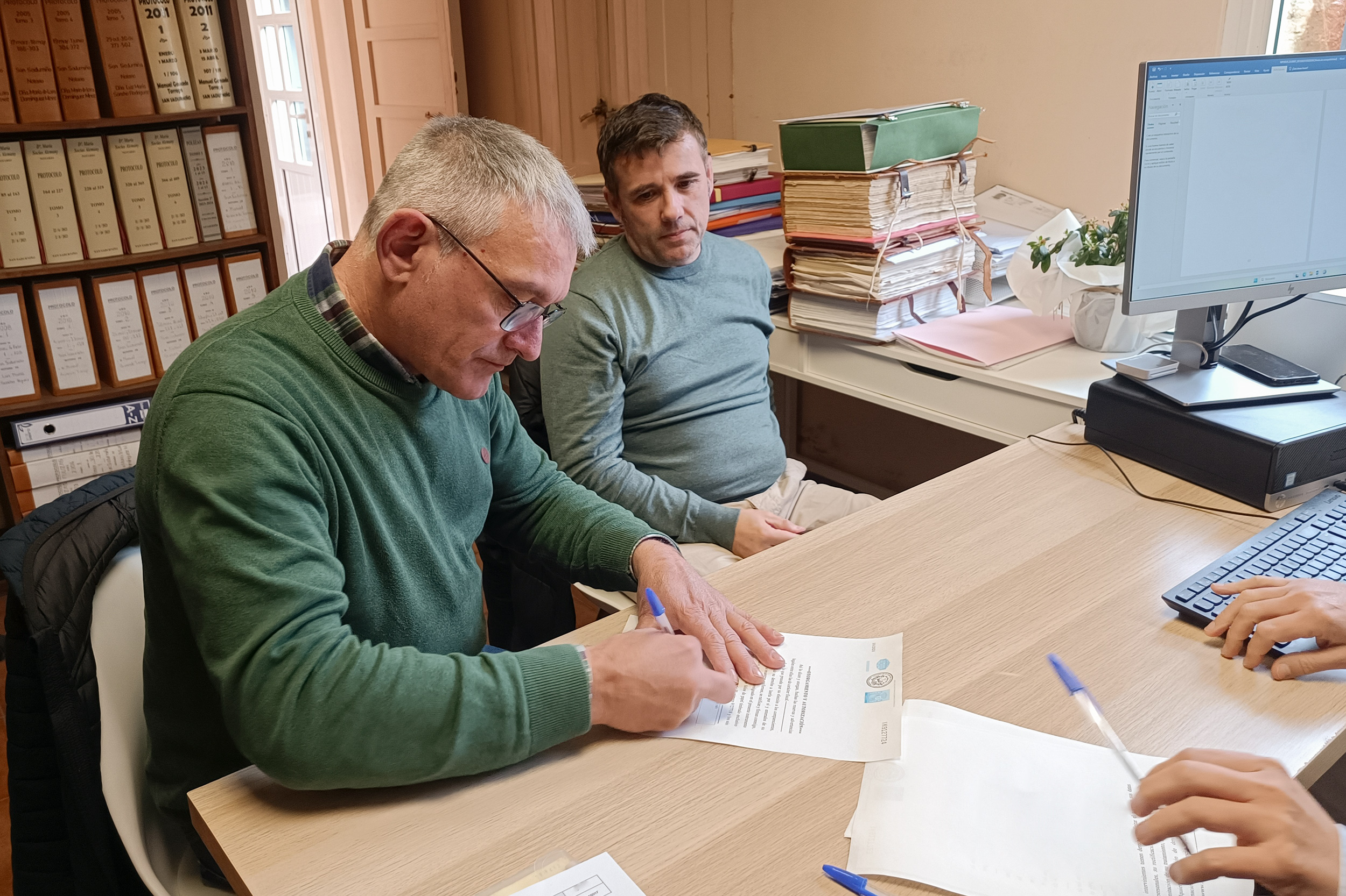 SINATURA-NOTARIA- autora Ara Bellas (1)