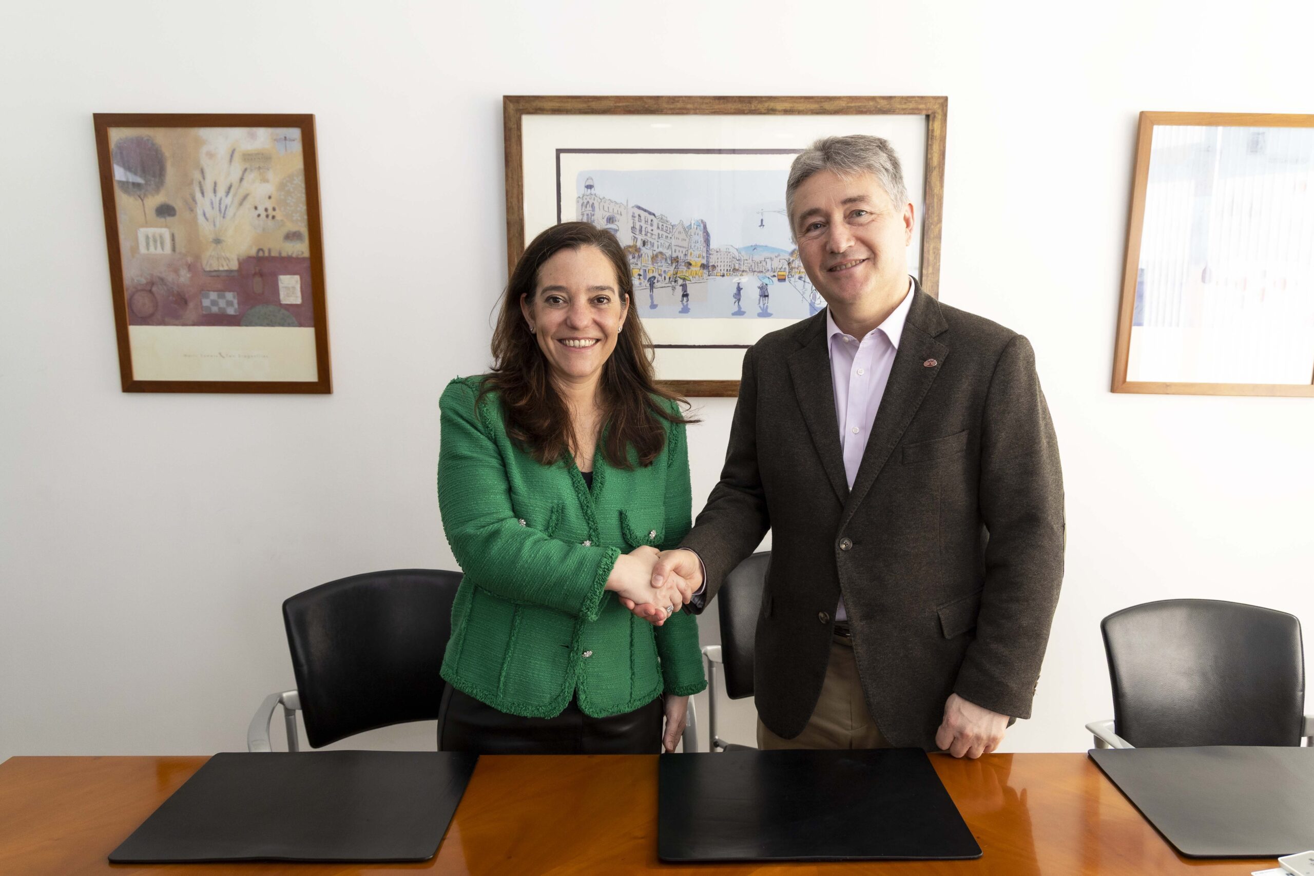 apg_20250318_ALCALDESA_RICARDO_CAO_REITOR_UDC_FIRMA_CONSTITUCION (1)