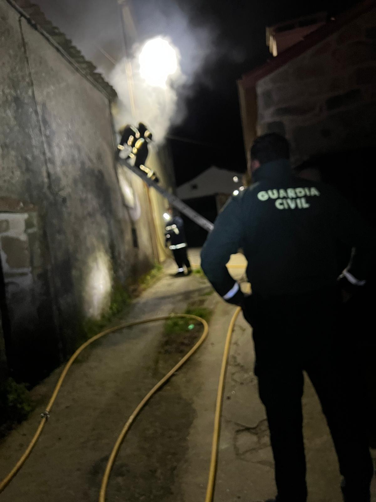 Incendio en casa abandonada en Breiro – Boiro