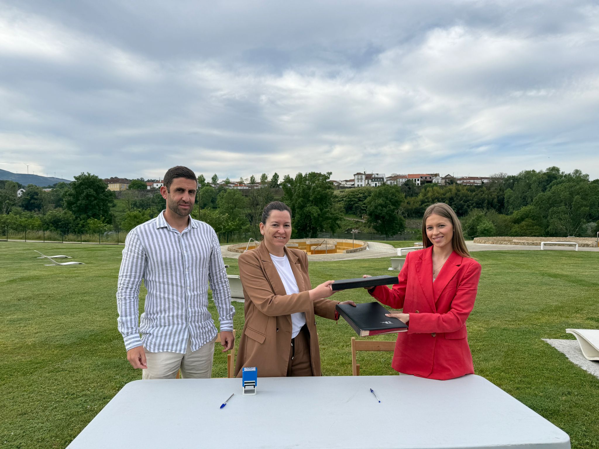 16-05-25_Convenio Termas Carné Xove 2