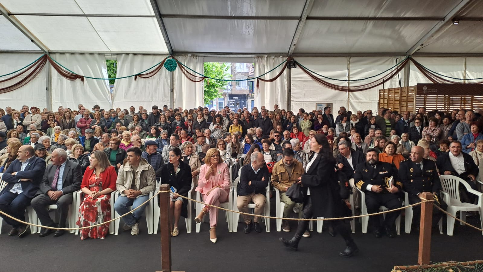 17e72a83-2b3b-4f48-aba2-e11674f0e8c3