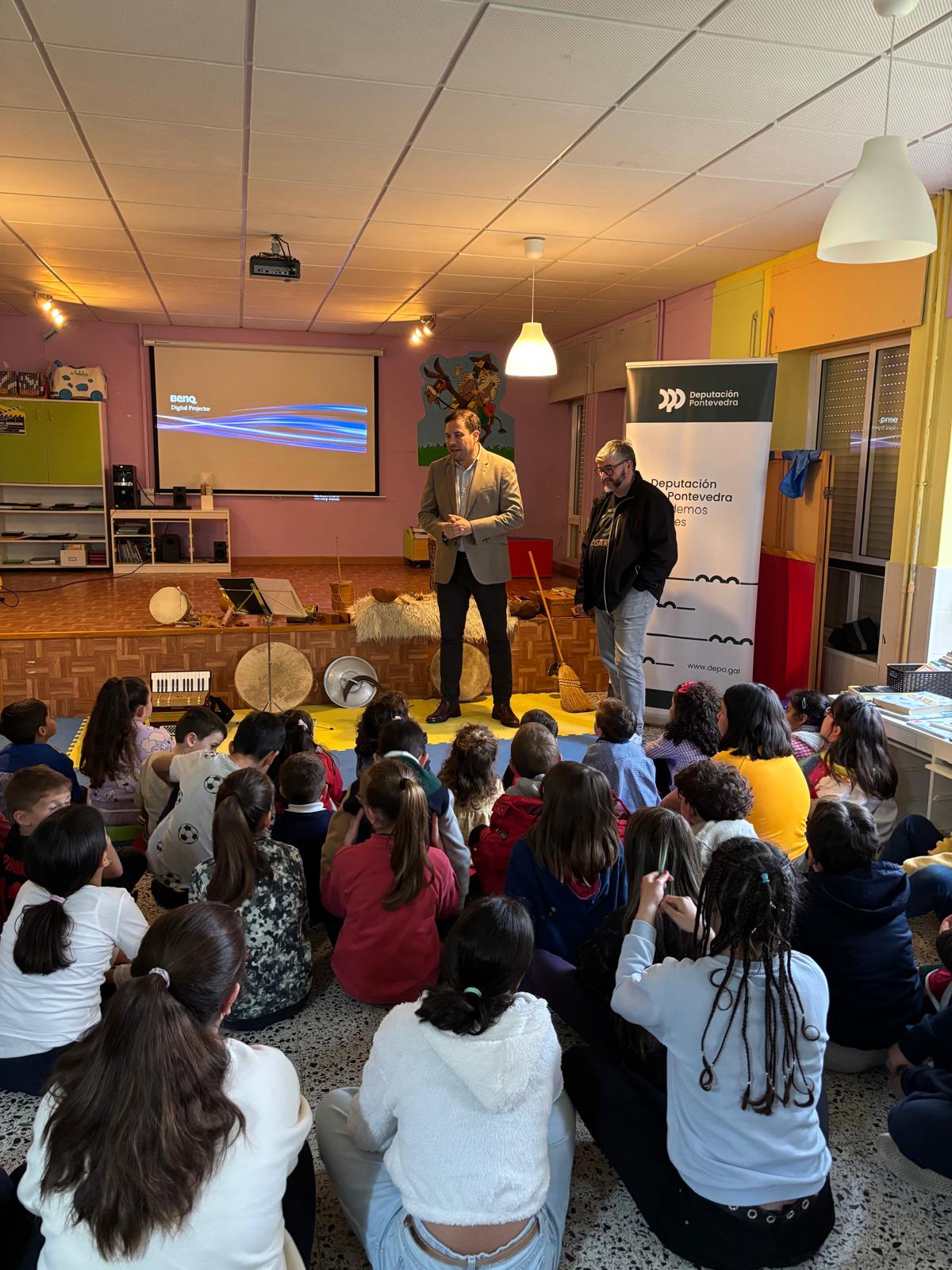 20250512_JORGE CUBELA_INSTRUMENTOS MEMORIA CEIP DOUTOR SUÁREZ FORNELOS MONTES