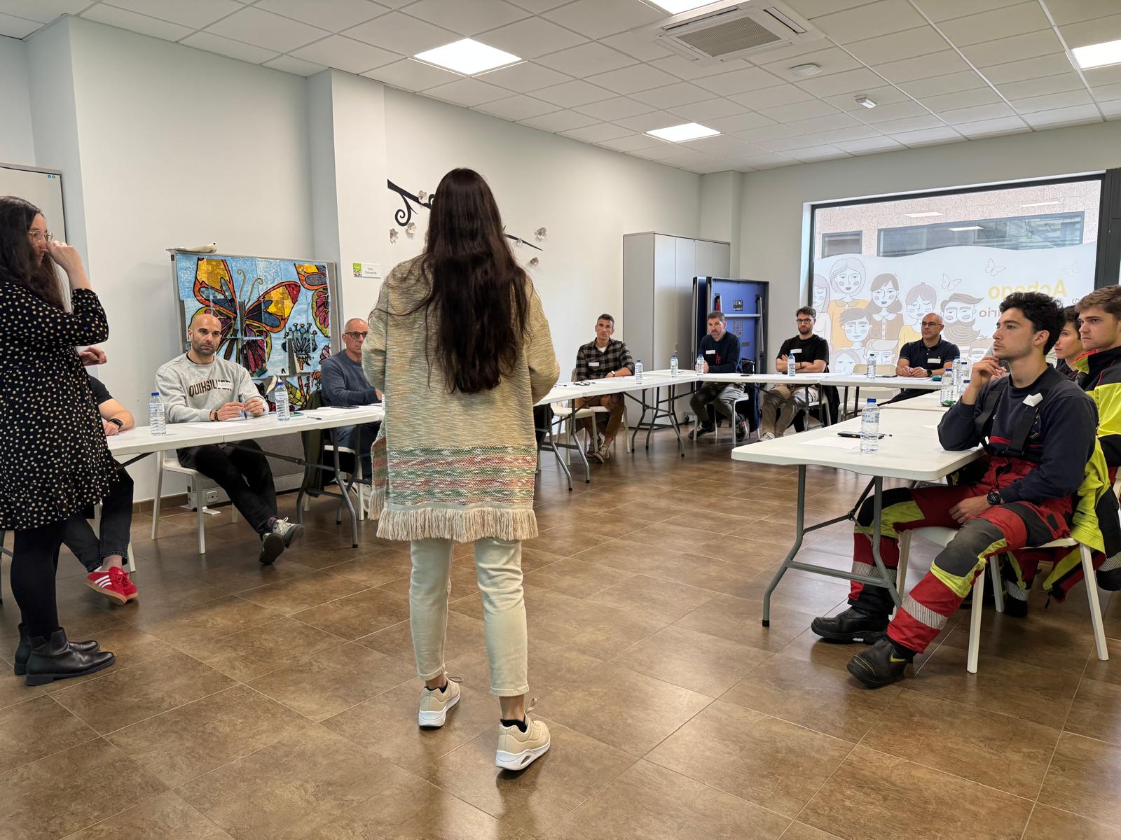Avelaíña e bombeiros de Ponteareas