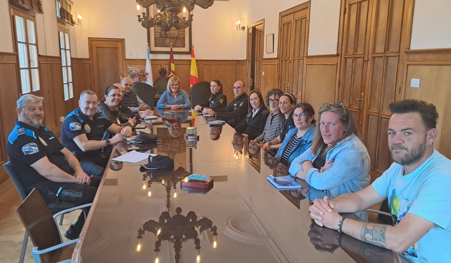 Reunión.MArisquero.6dc859ed-fe5e-4777-8d39-726669bb6f62