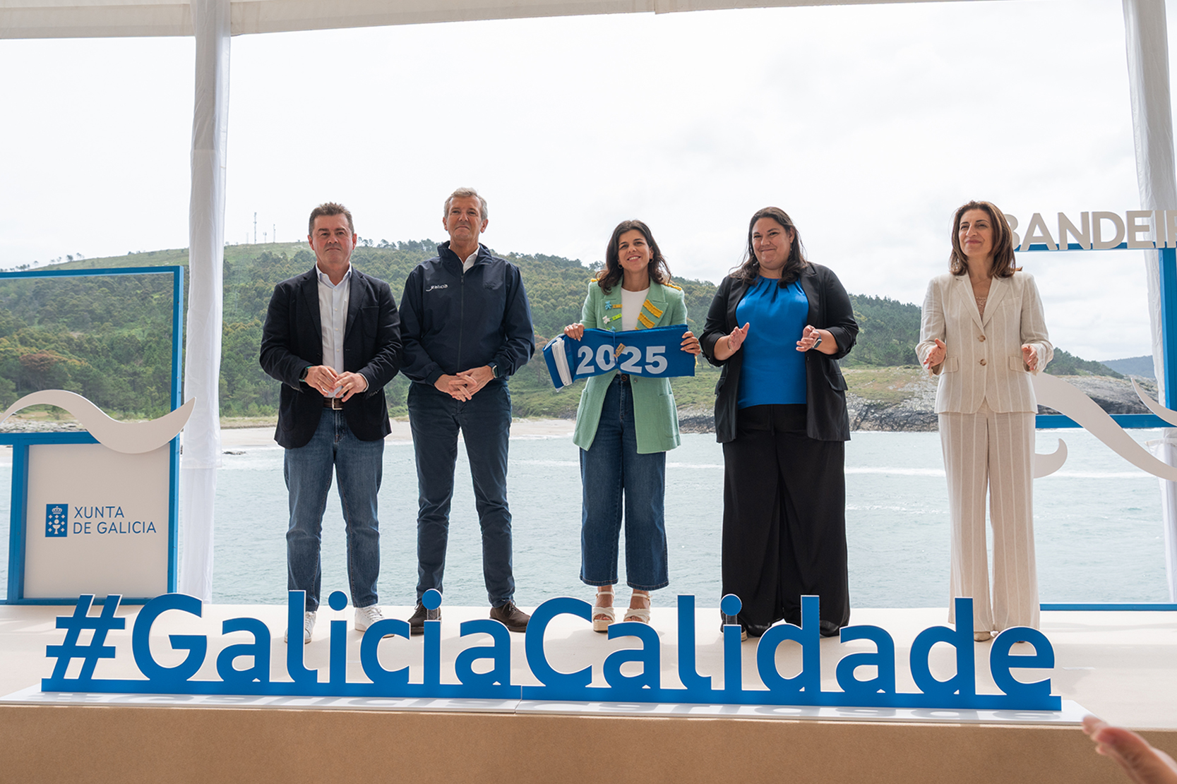 FOTO A POBRA- Bandeira azul
