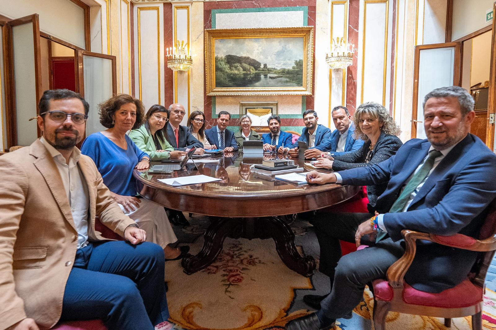 Foto Diputados PP provincias afectadas por supresión paradas AVE