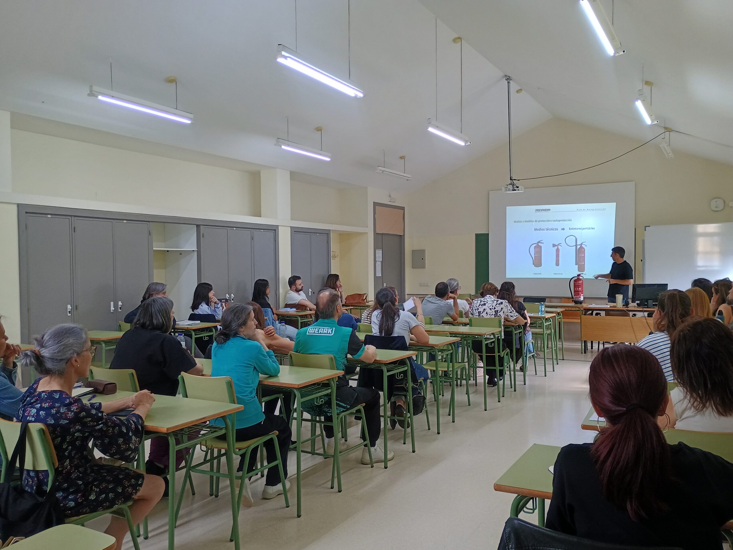 formación en prevención de riscos do profesorado e persoal do IES Fernando Esquío