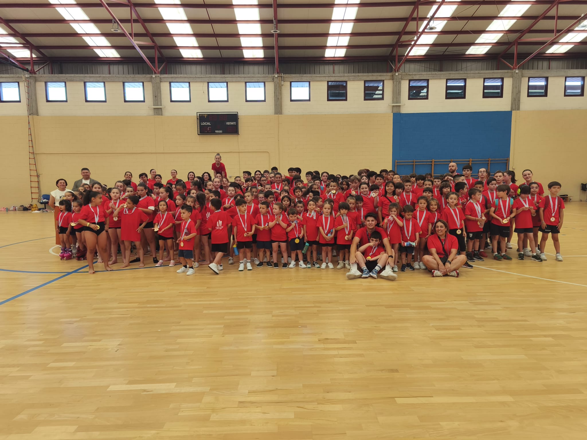 foto de familia das escolas deportivas 2024-25