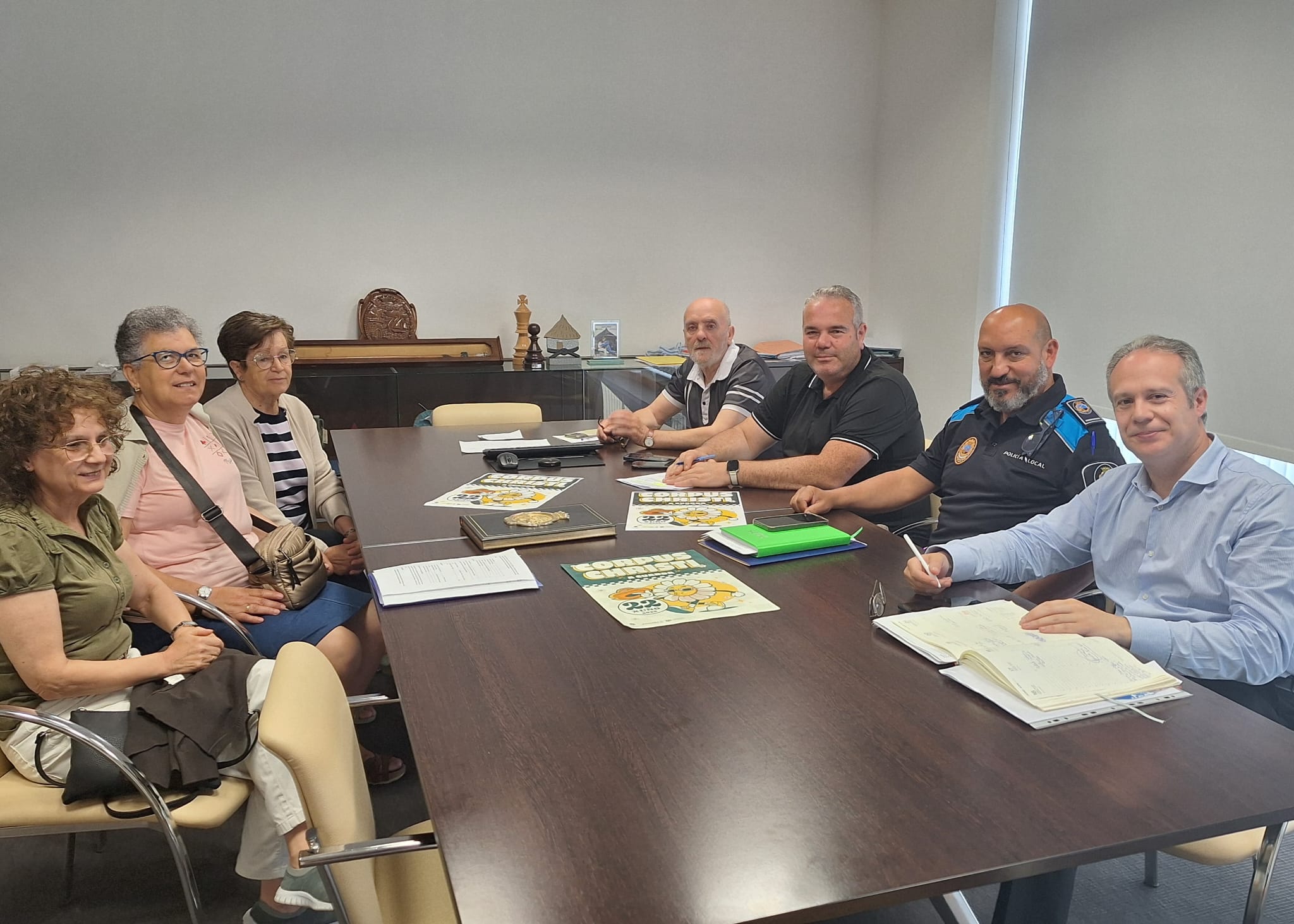 reunión alfombras 2025