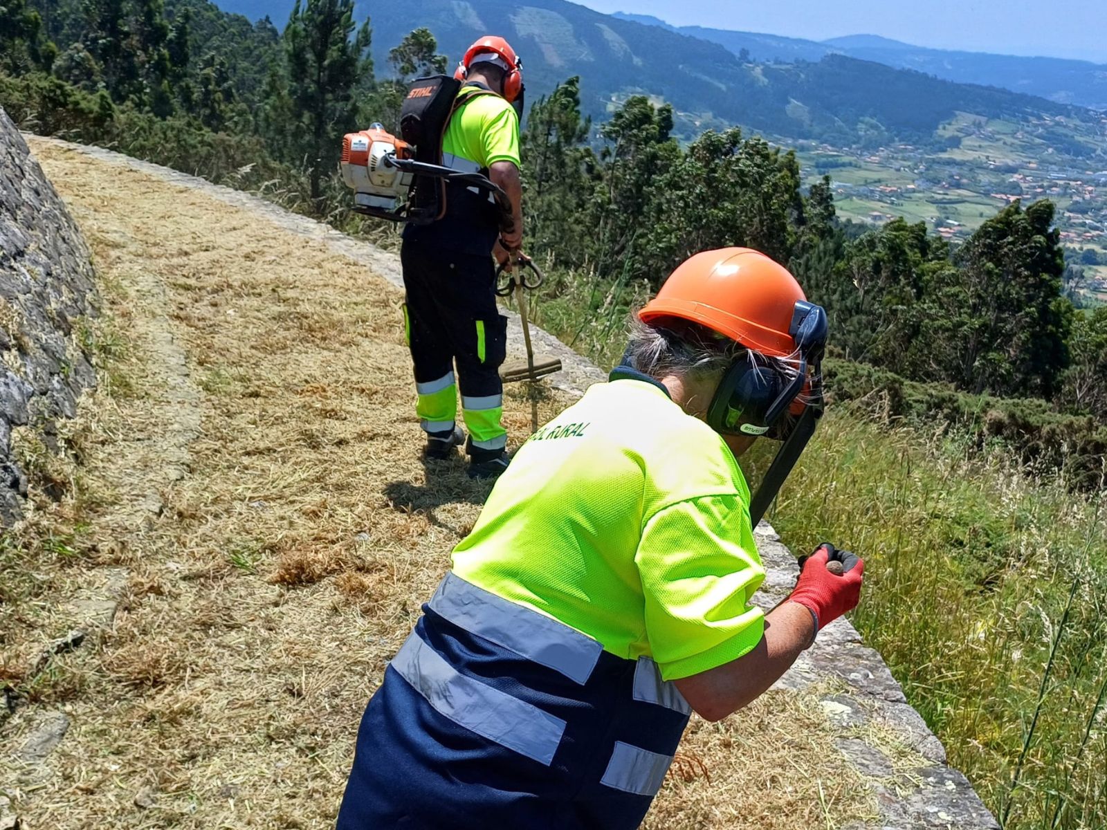 traballos roza no miradoiro de Ancos (1)