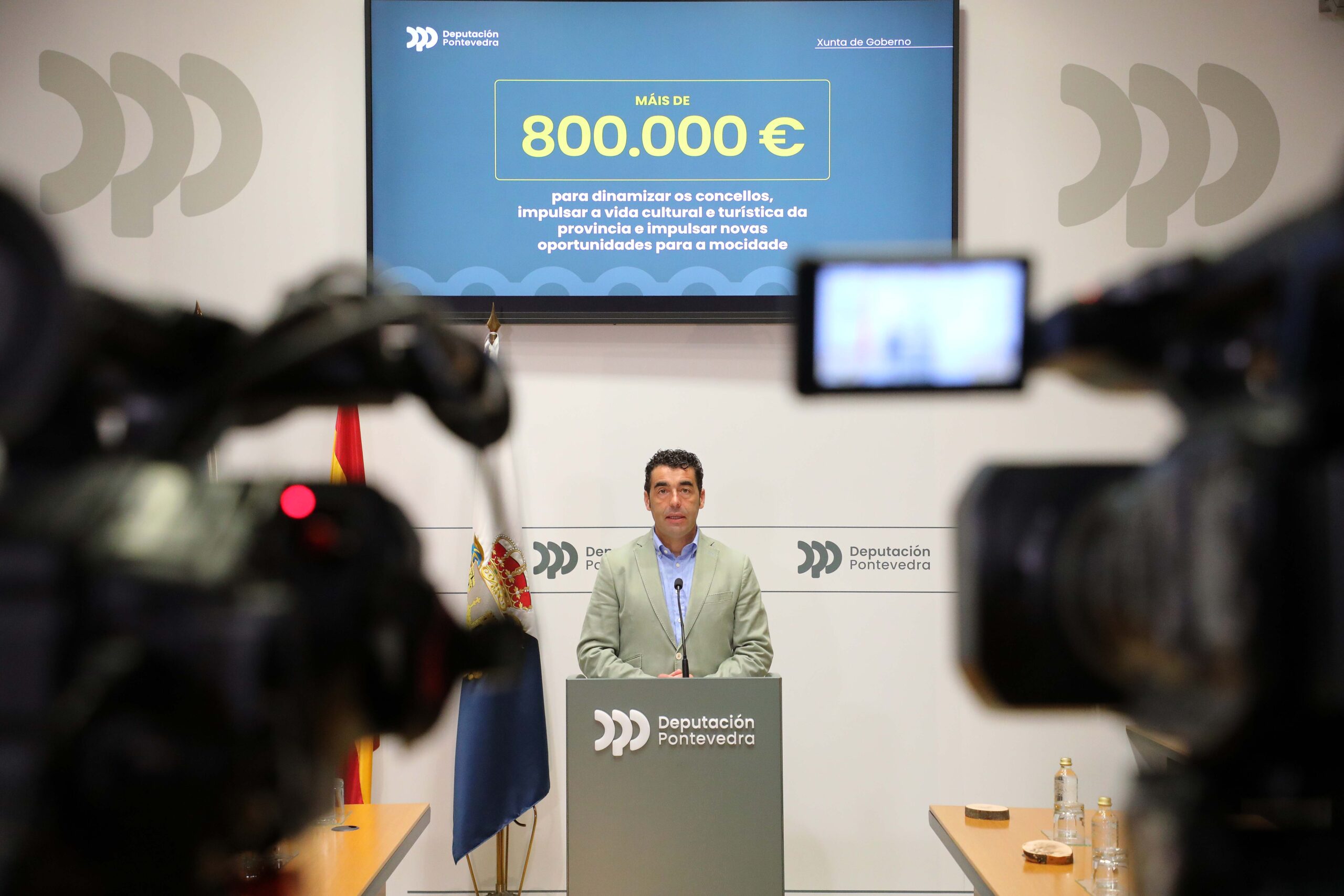 20250704_conferencia_rafaestevez_01 (1)