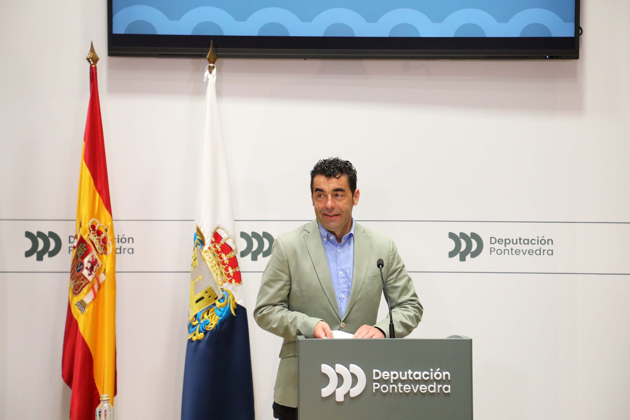 20250704_conferencia_rafaestevez_02