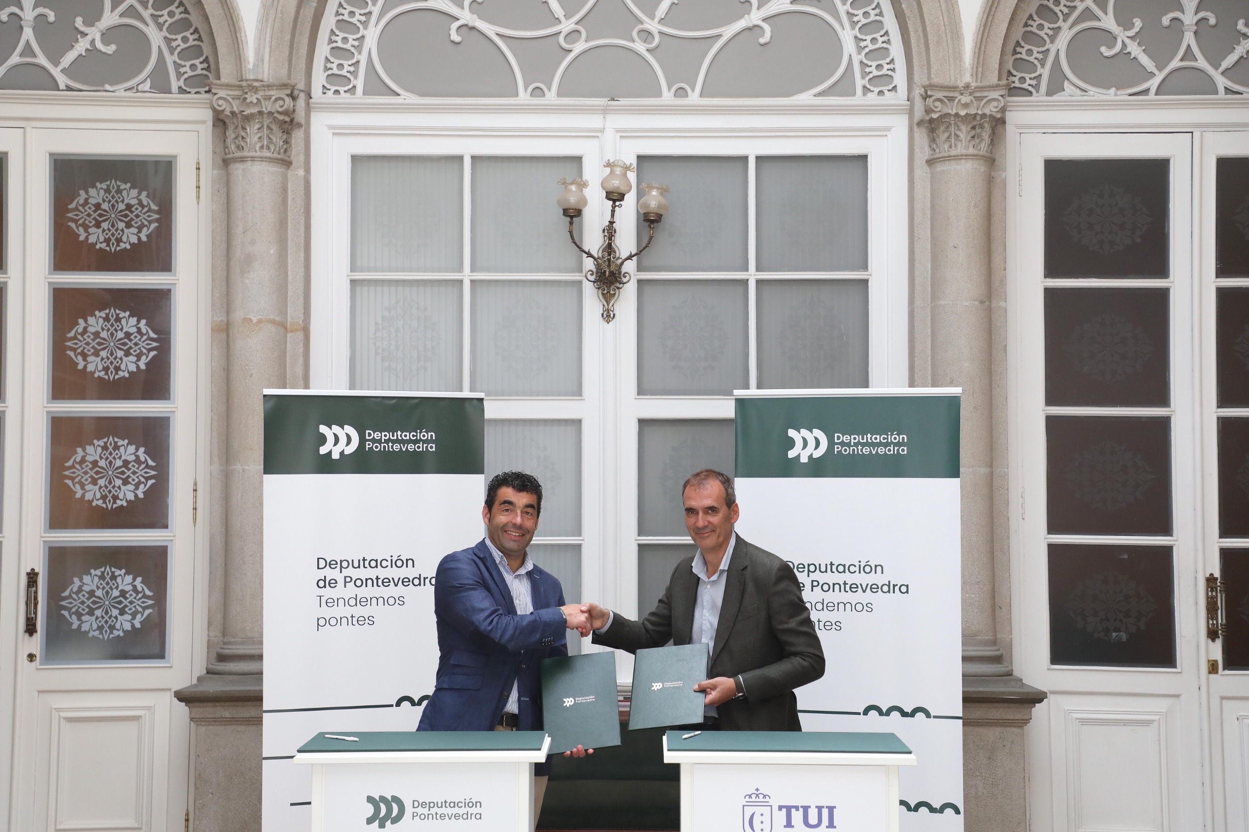 20250708 Luis Lopez Extra Tui REstevez