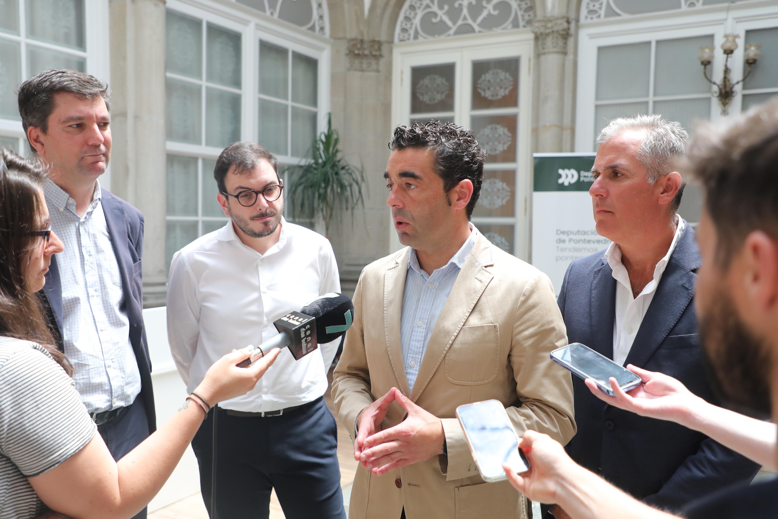 20250709_LuisLopez_ReunionViaVerde_REstevez (2)