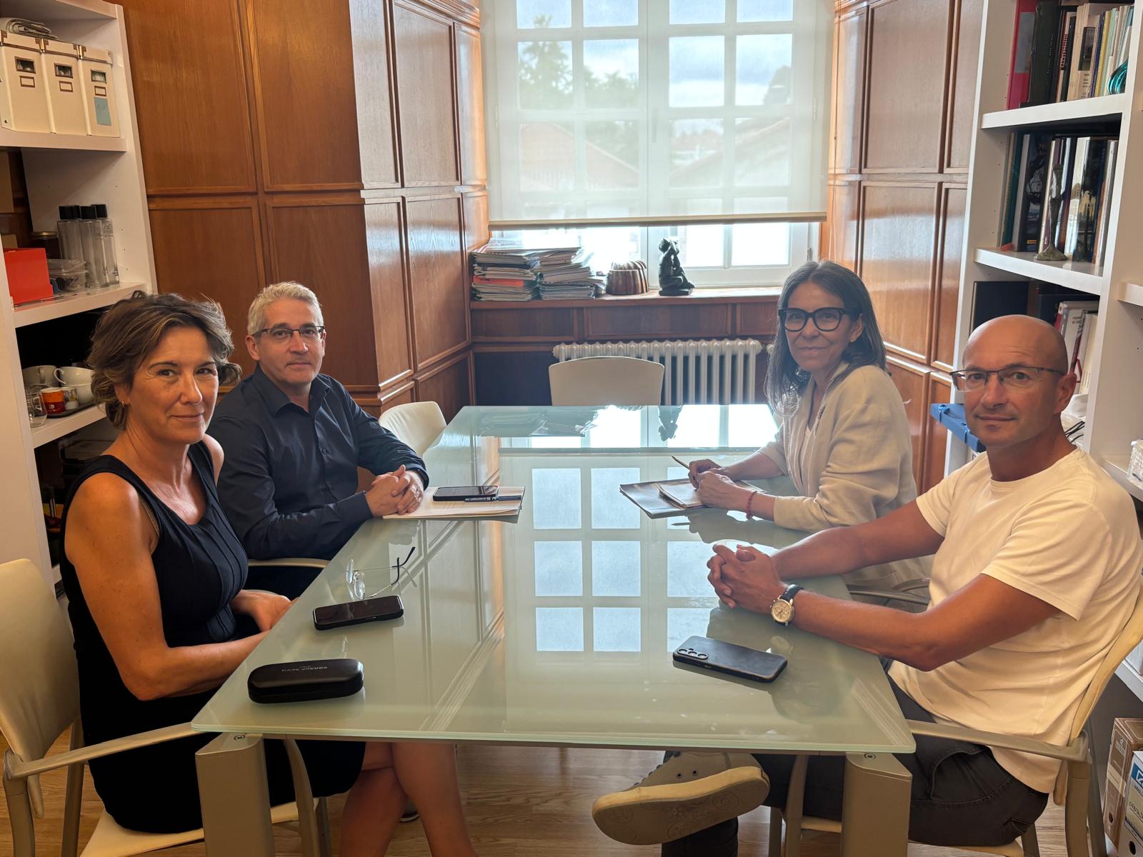 IMAXE – Reunión de Rosón, Muíños e Álvarez co presidente da Unión de Consumidores de Galicia