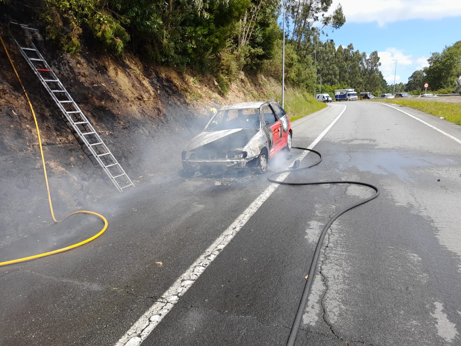 Incendio vehículo Bergondo