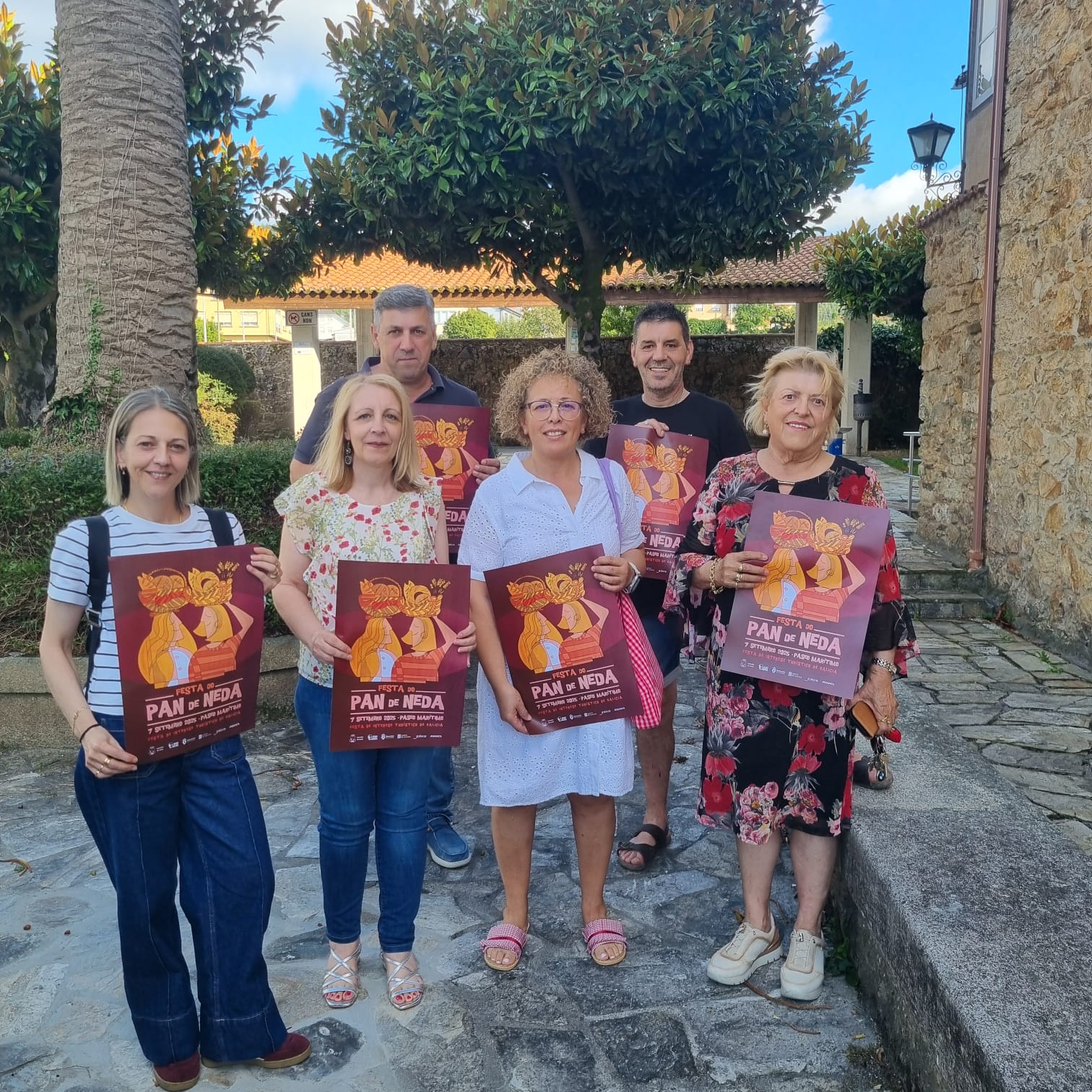 responsables panaderías, alcalde Neda e concelleira Cultura e Turismo