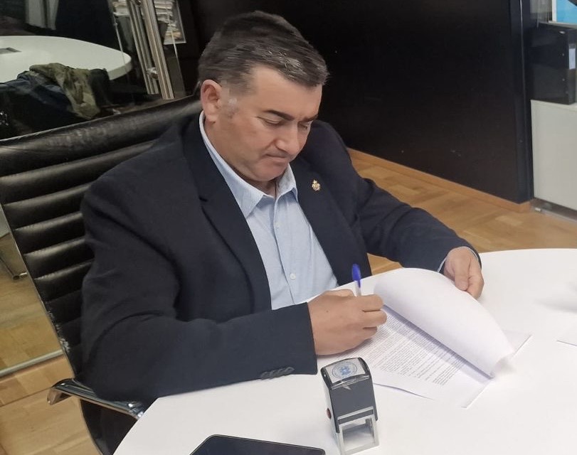 1e72d7ad-620d-4a8e-b343-7812a86d6686