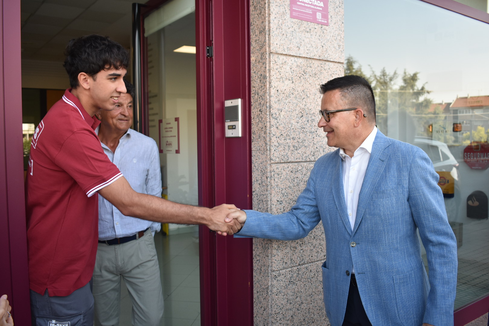 20250807ConselleiroVisitaDiseys1