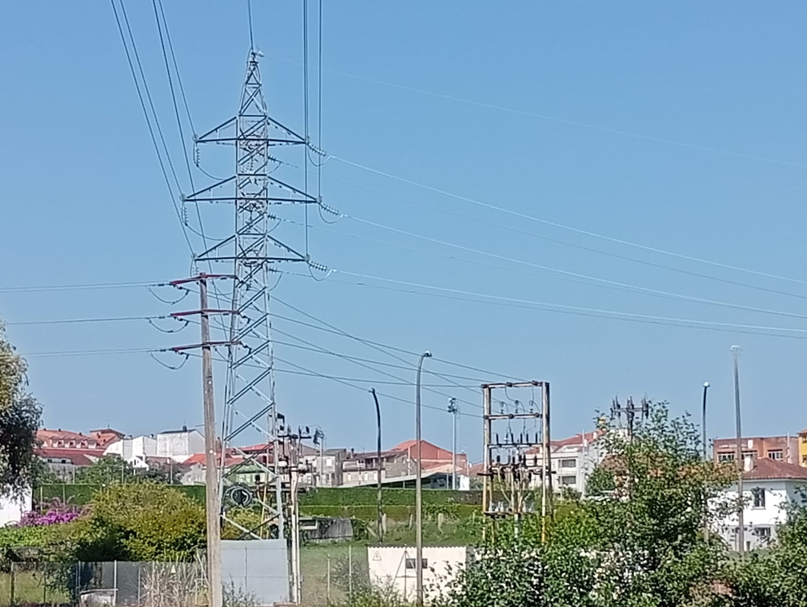 20250820_Nota de Prensa Soterramento Liñas Eléctricas_Torretas eléctricas