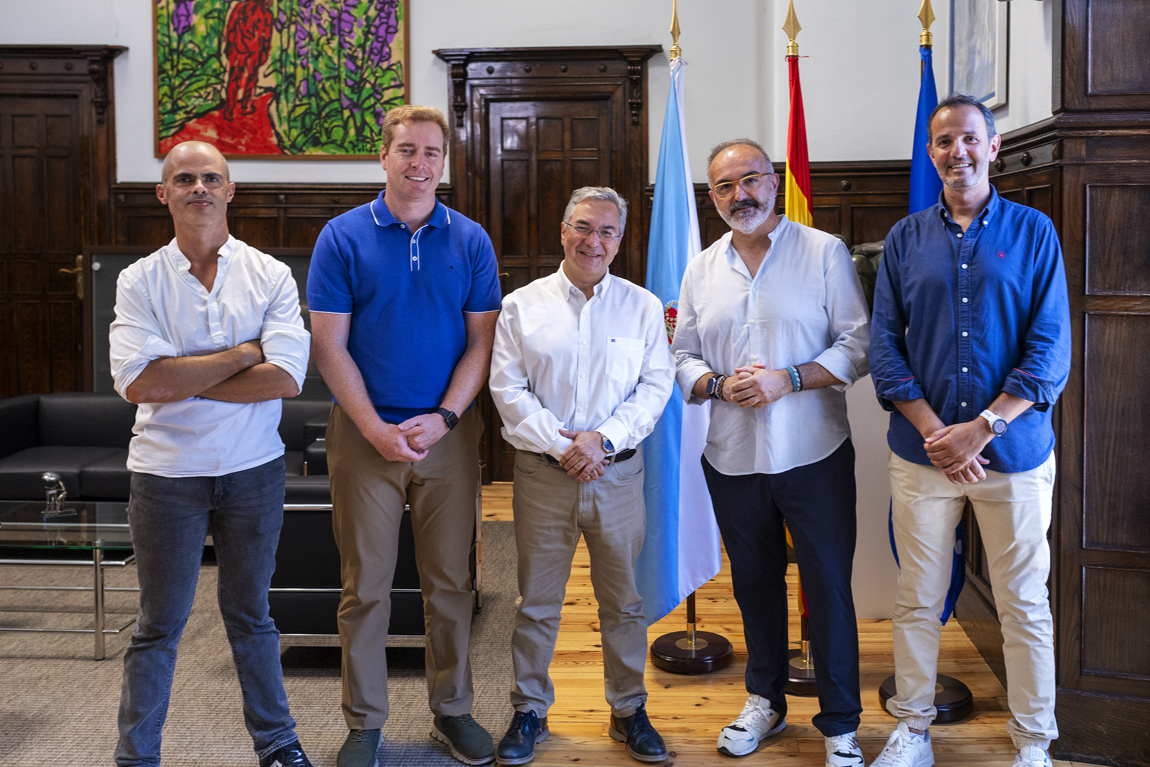 Foto reunión directiva e adestrador do COB (2)