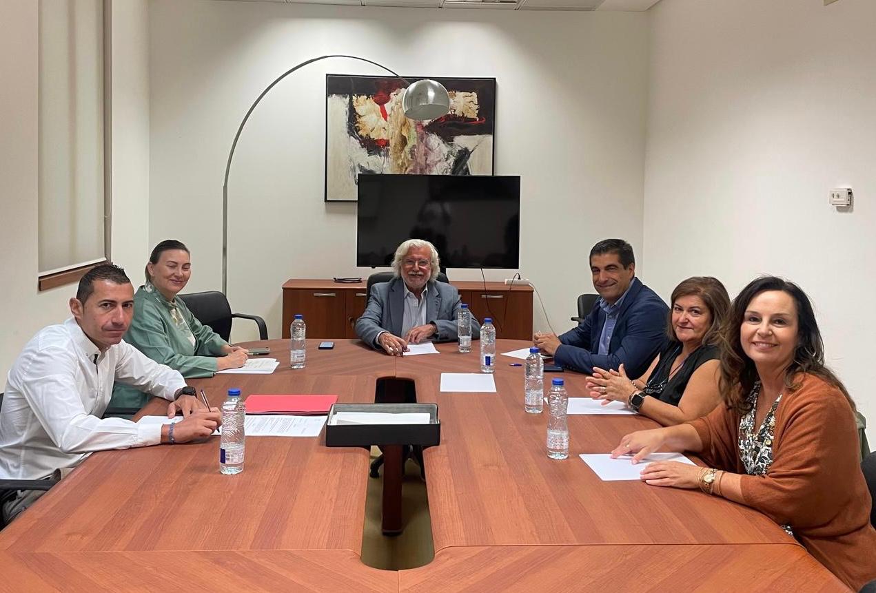 20250917DXCCMesaLocalComercioOurense