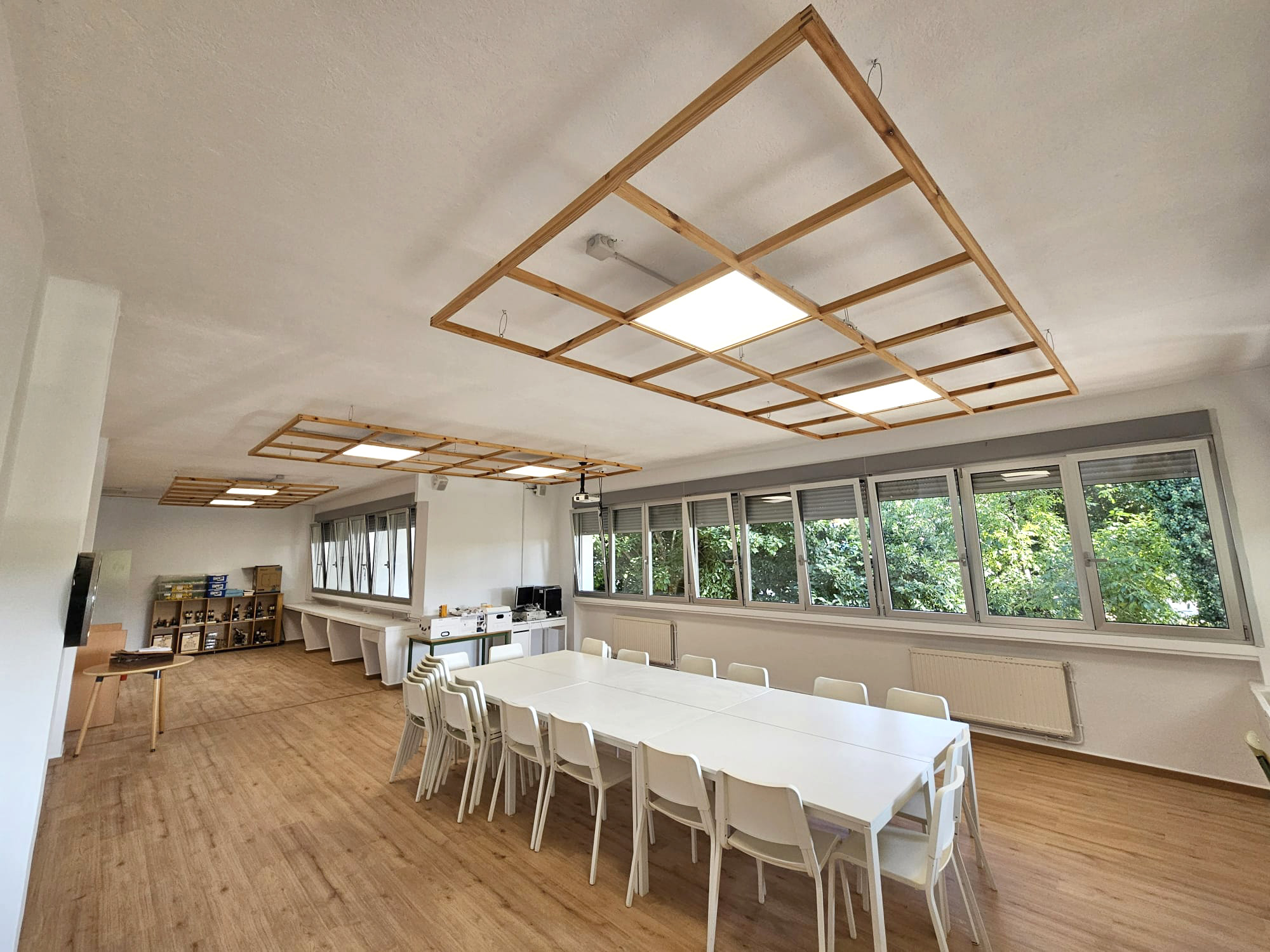 Tomiño aposta polo futuro investindo máis de 110.000 euros en melloras nos centros educativos este verán