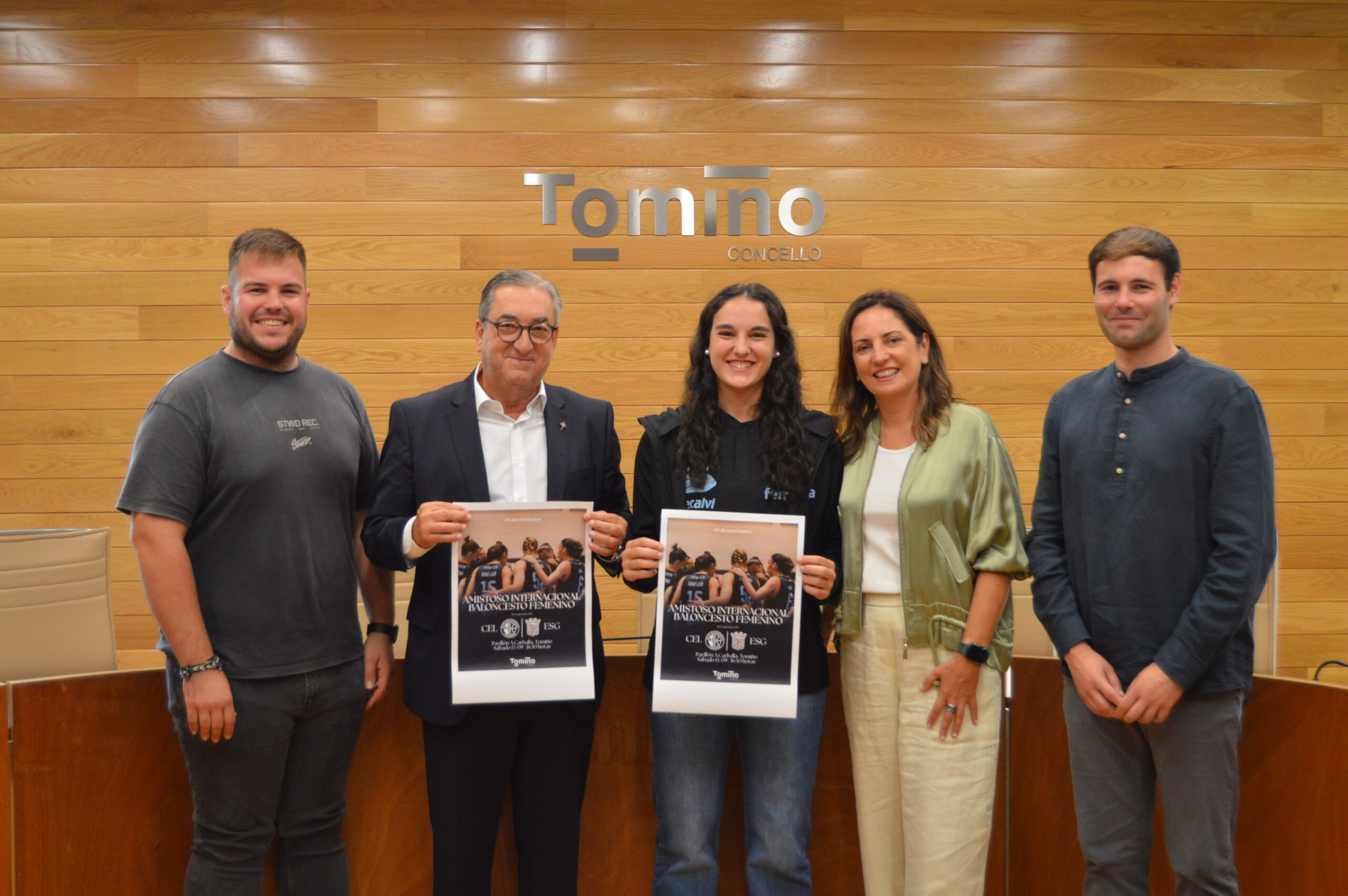 Tomiño convértese no epicentro do baloncesto feminino cun partido amistoso internacional de alto nivel