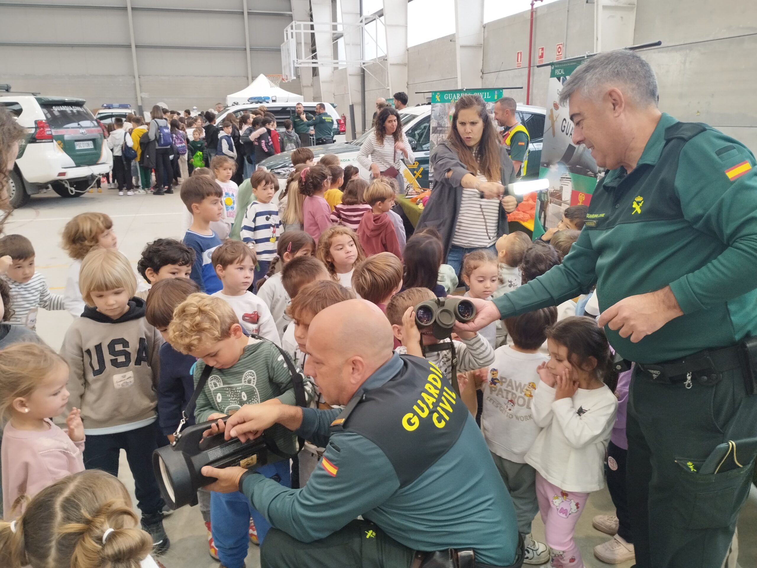 2025.10.21.- Exhibición medios Guardia Civil (3)