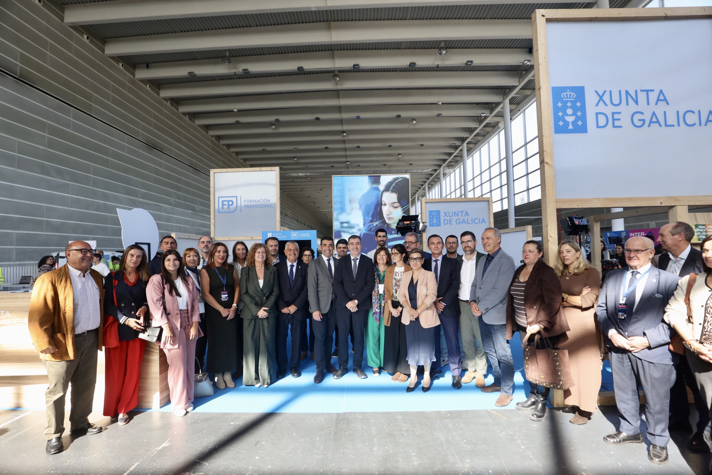 20251008VisitaFeiraEdugalPontevedra2