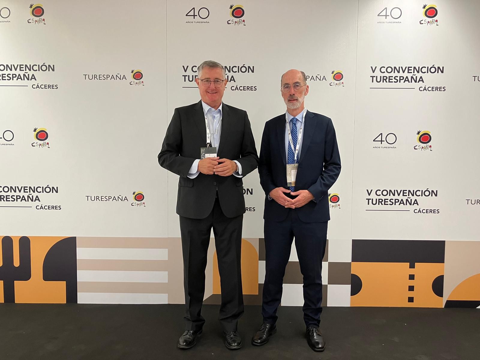 20251009_almuiña conselleiro turismo goberno aragon