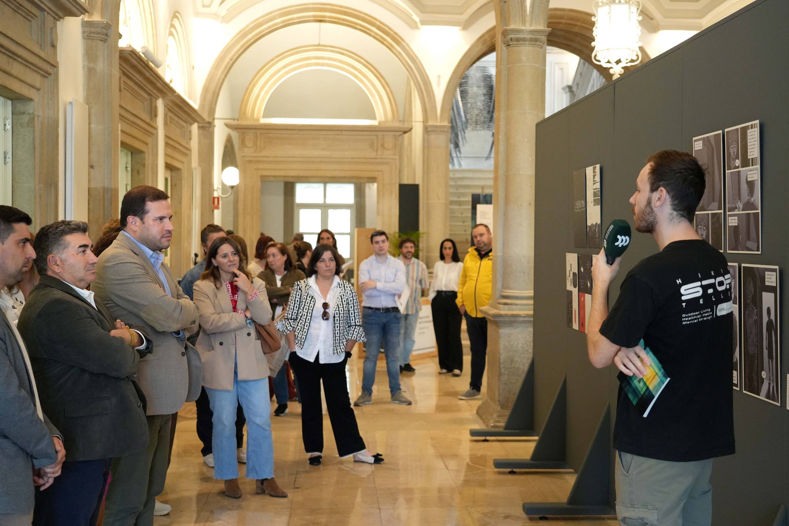 20251009_expo_rafaestevez_04