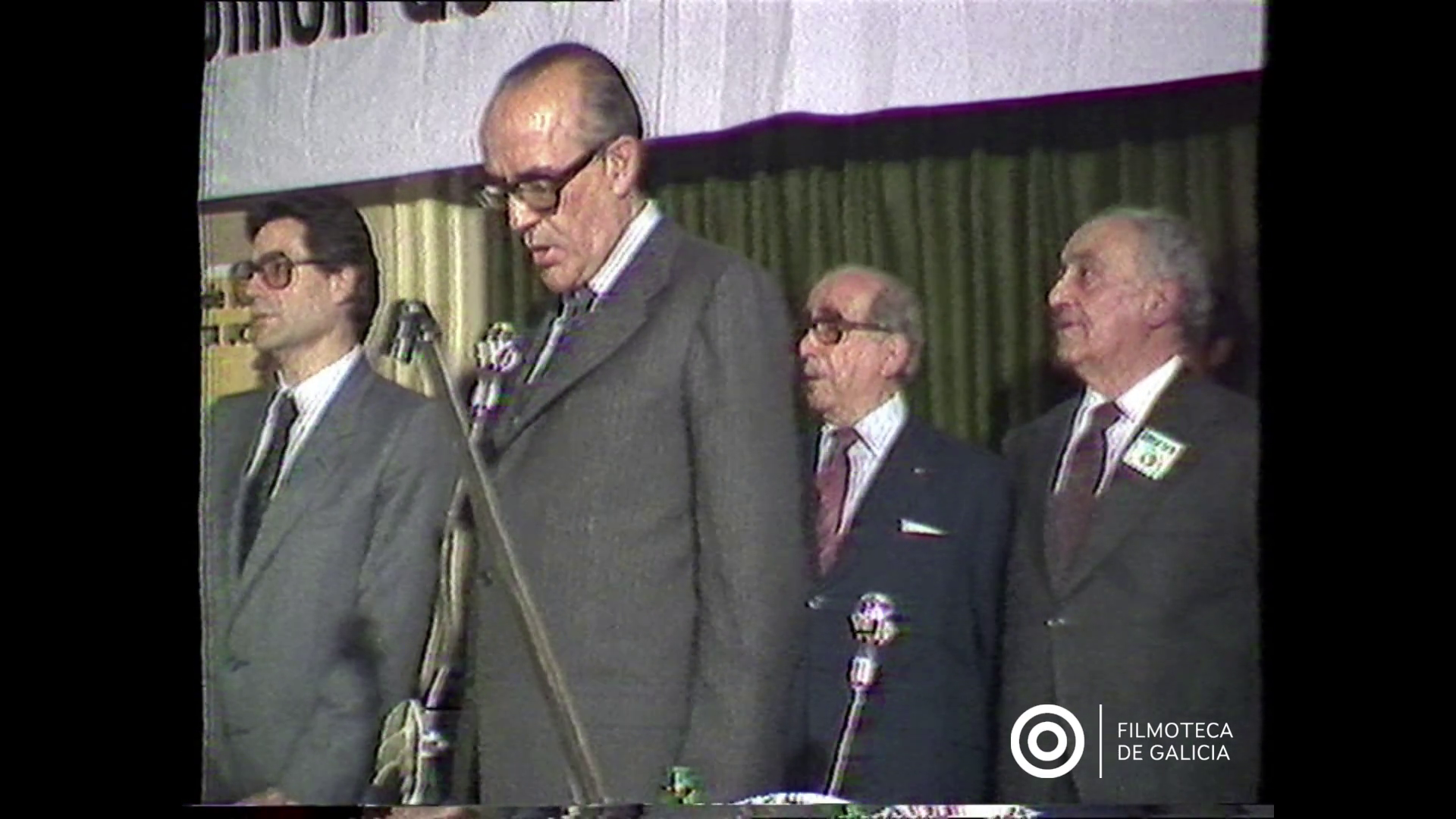 Espello Vídeo Cine © B