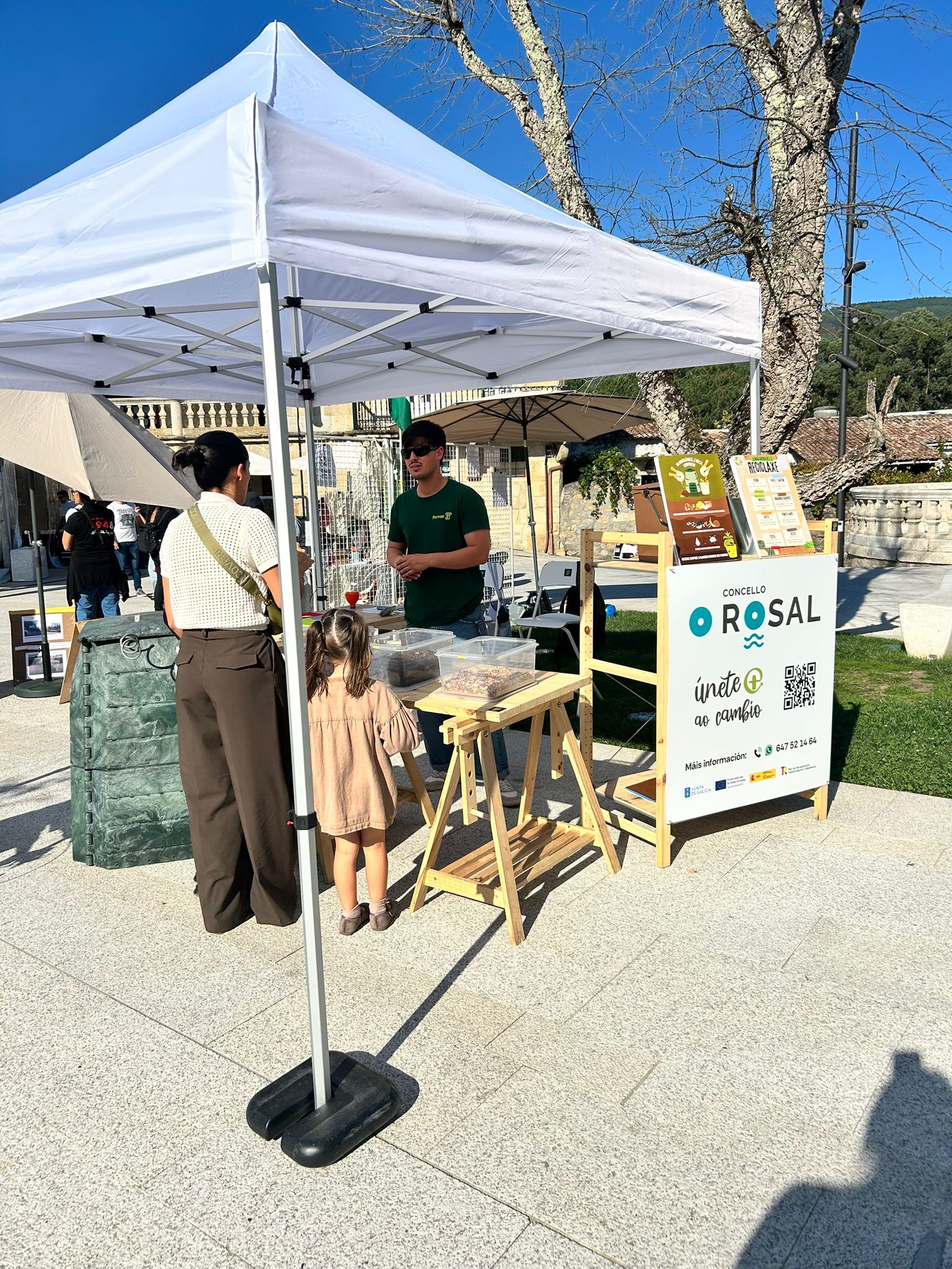 NdP_O Rosal pon en marcha a nova campanŪa de residuos con postos informativos sobre compostaxe e reciclaxe de aceite domeėstico 01