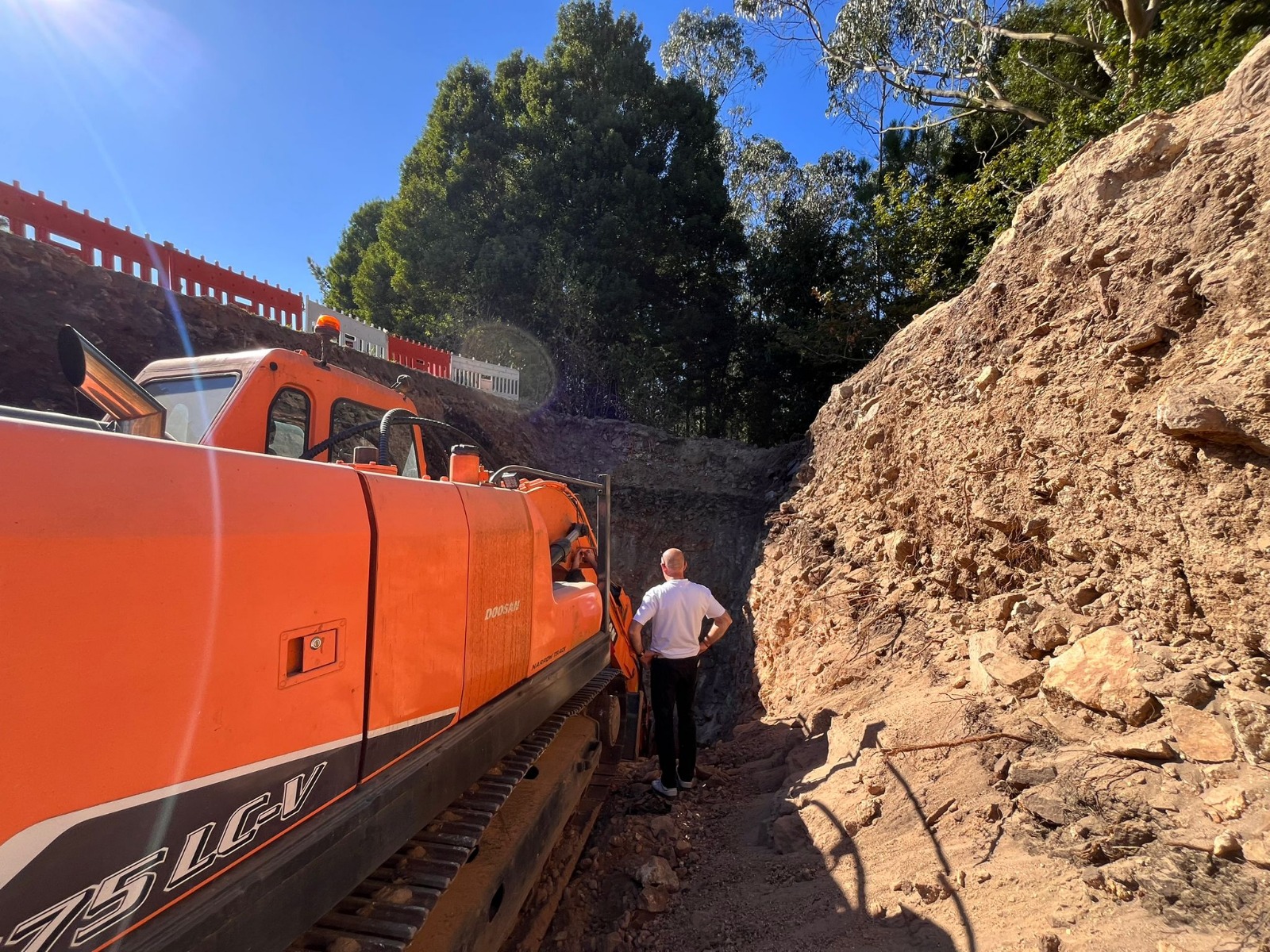 WhatsApp Image 2025-10-10 at 14.11.00 (1)