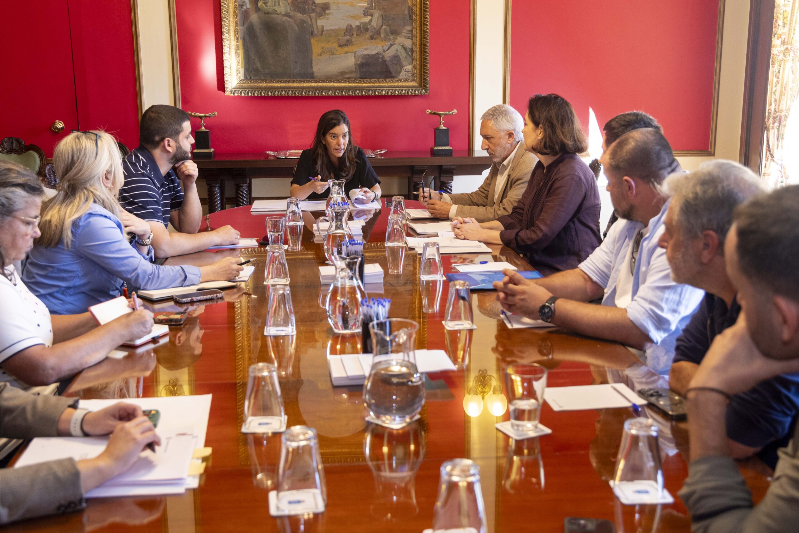 apg_20251013_ALCALDESA_HOSTELEIROS_ORDENANZA_TERRAZAS_003