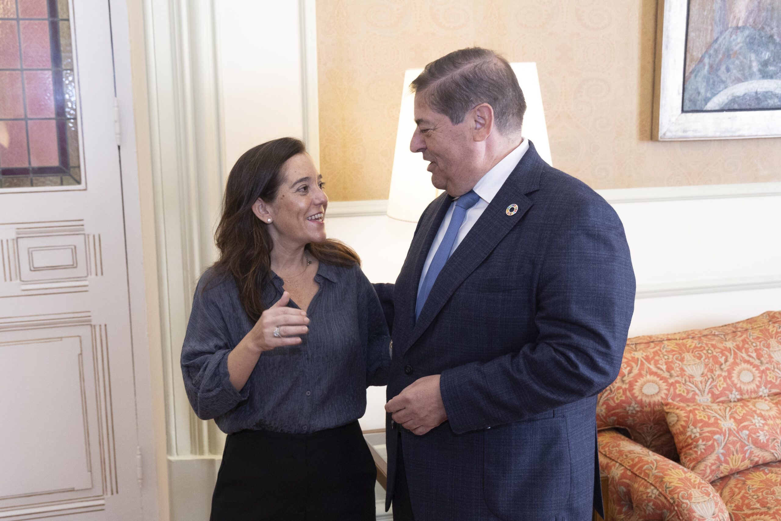 apg_20251016_ALCALDESA_JULIO_ABALDE_SUBDELEGADO_GOBERNO_000 (2)