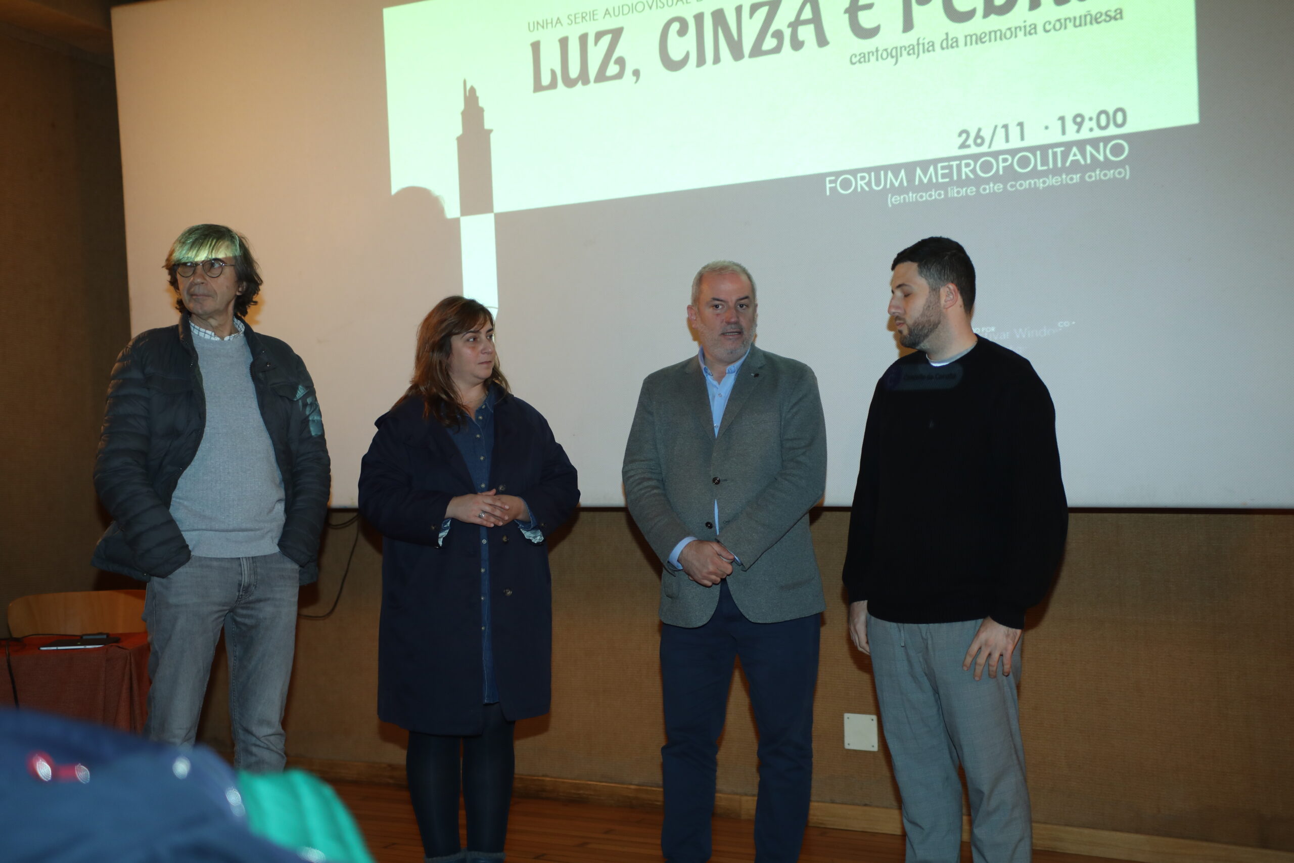 BCP_GONZALO_CASTRO_PRESENTACION_LUZ_CINZA_PEDRA_1