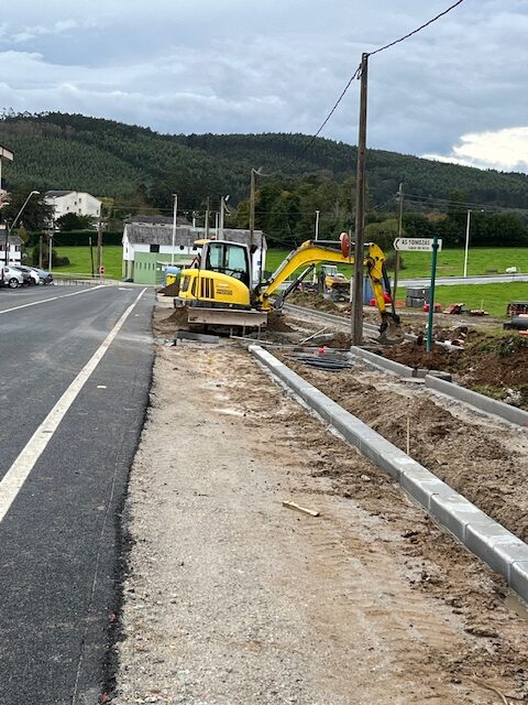 Comezo das obras de construción da senda peonil da Igrexa a Castelo